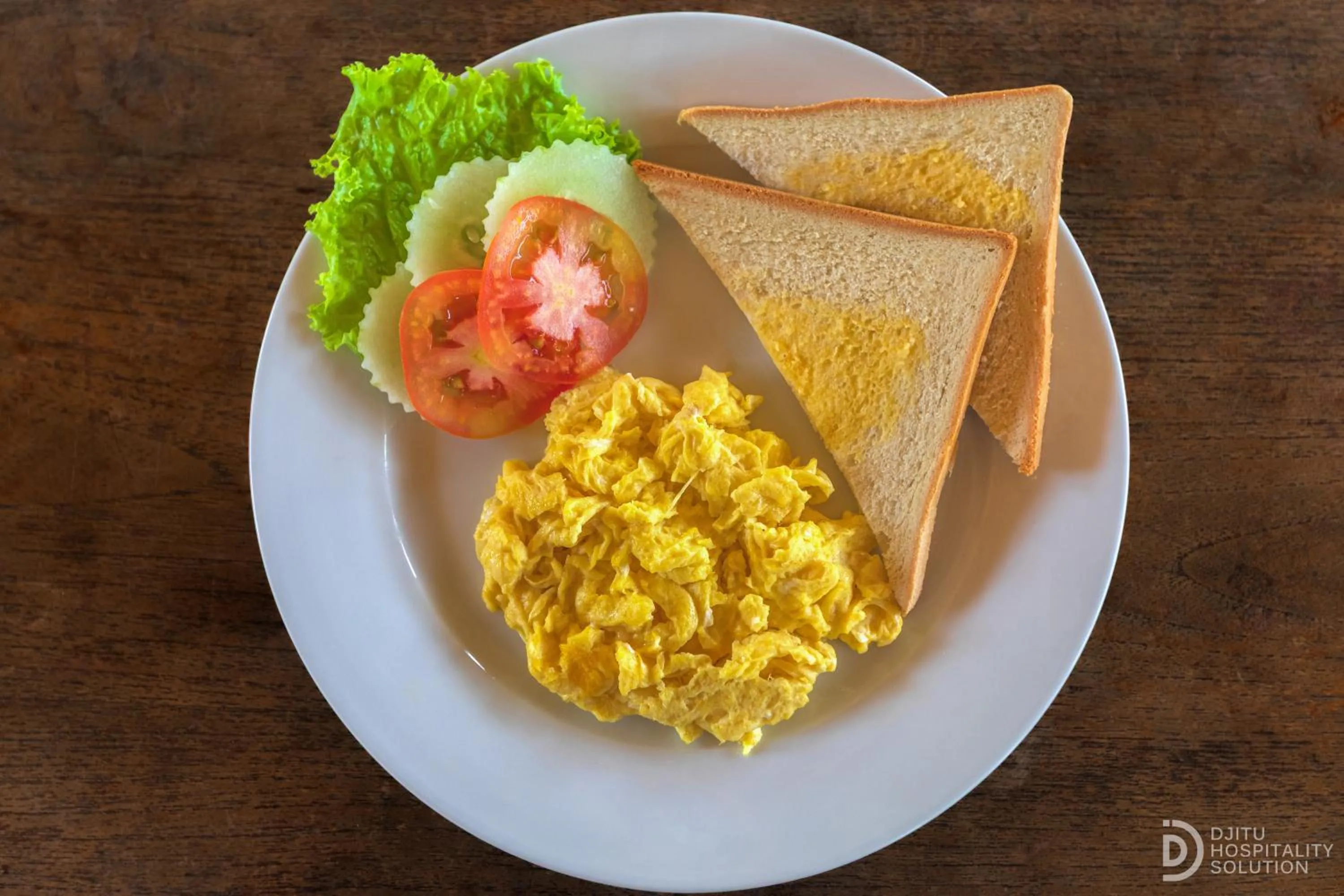 Food in Tinggian Hill Retreat