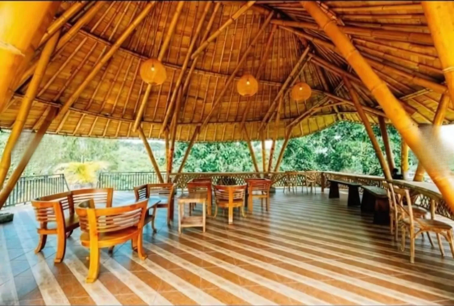 Restaurant/places to eat in Tinggian Hill Retreat