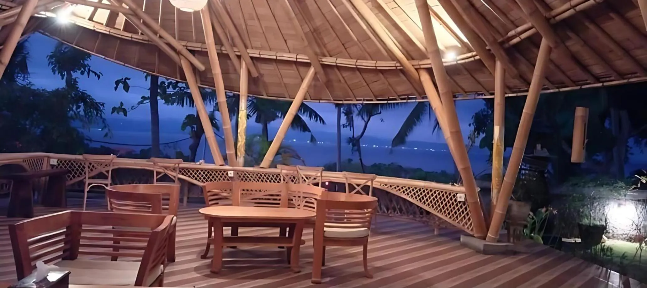 Restaurant/places to eat in Tinggian Hill Retreat