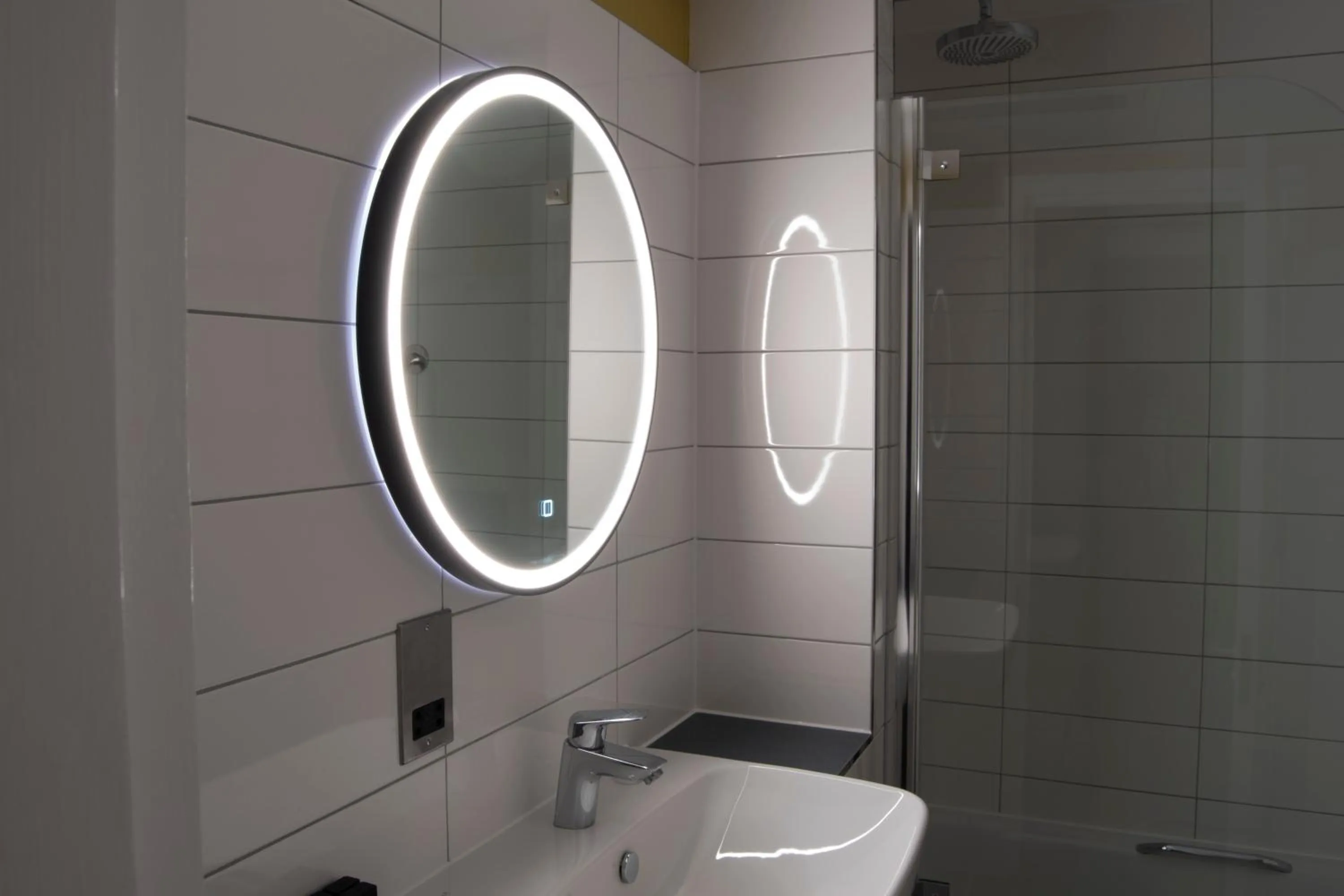 Bathroom in Byron Hotel