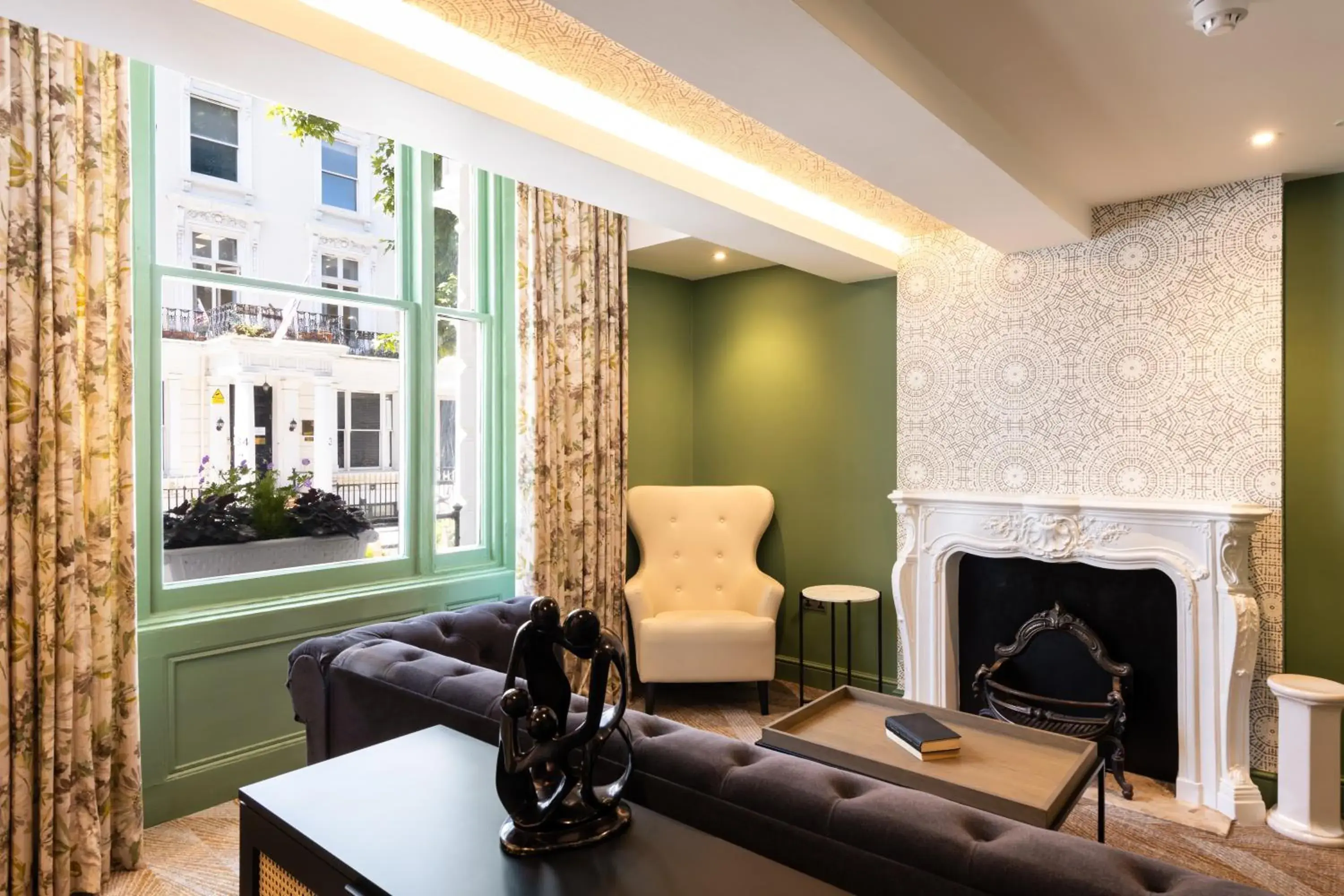 Lobby or reception in Byron Hotel Lobby or reception in Byron Hotel