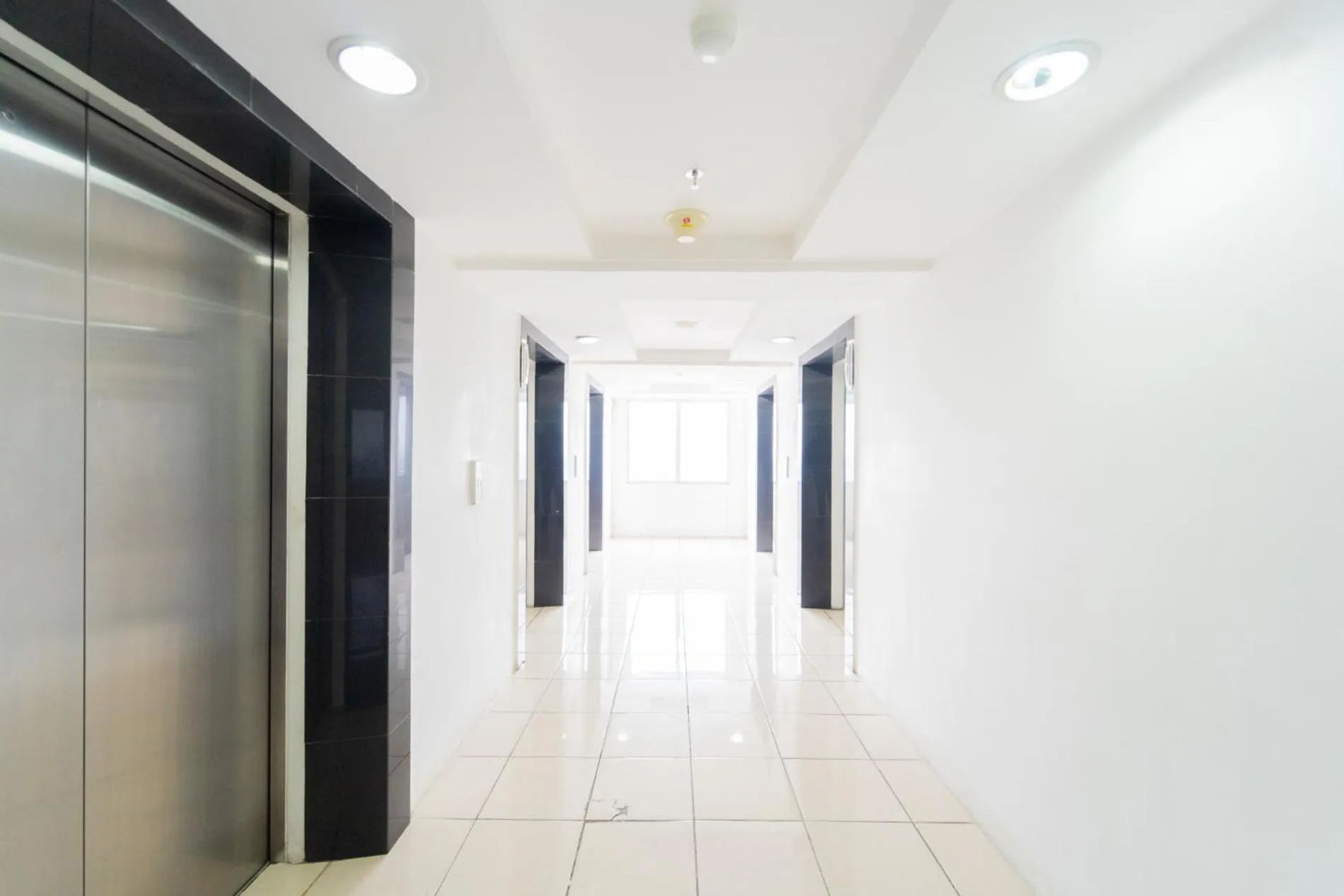 elevator in RedLiving Apartemen Bassura City - Premium Property