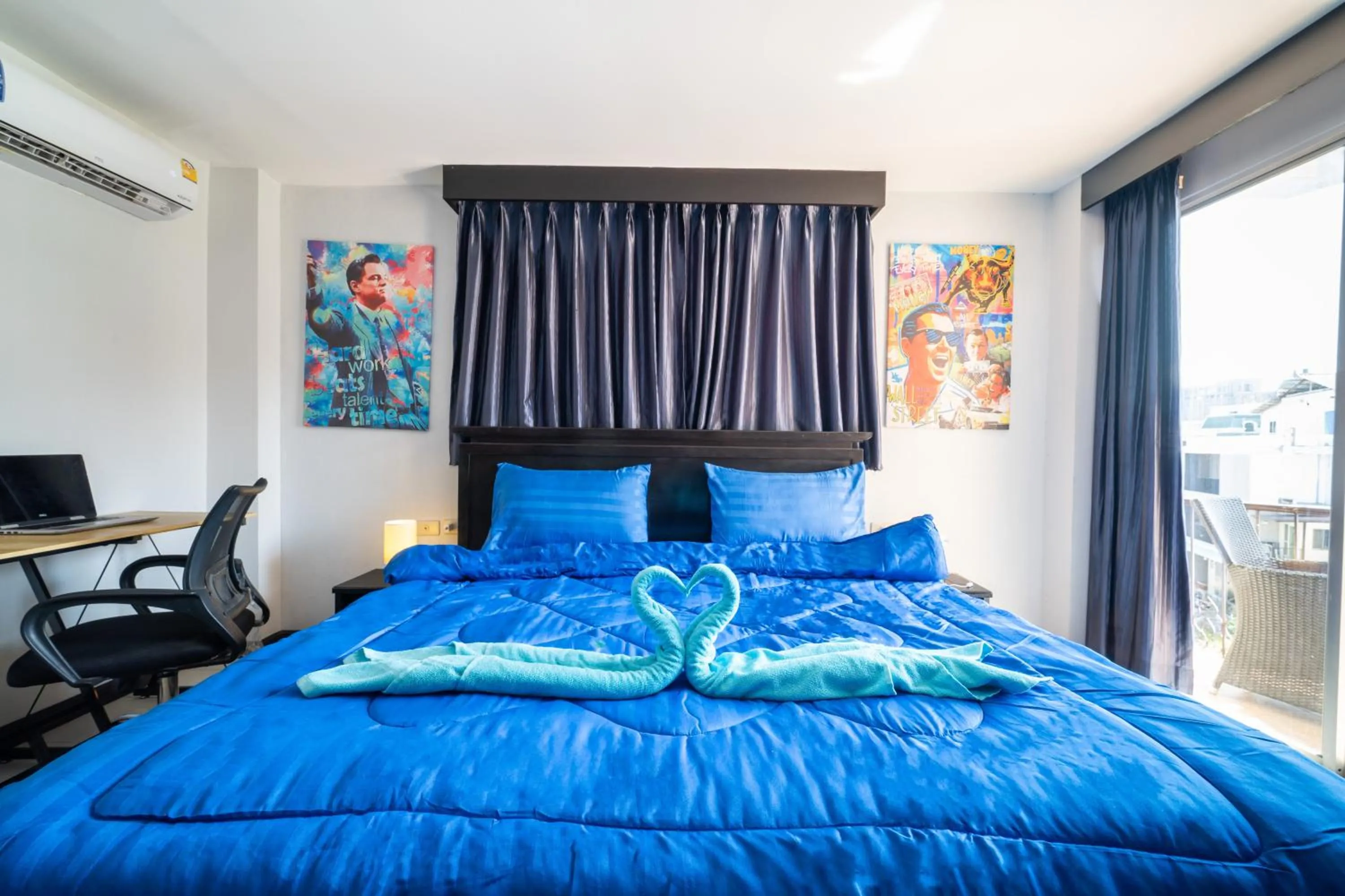 Bed in Abunawas Merry Inn at Walking Street