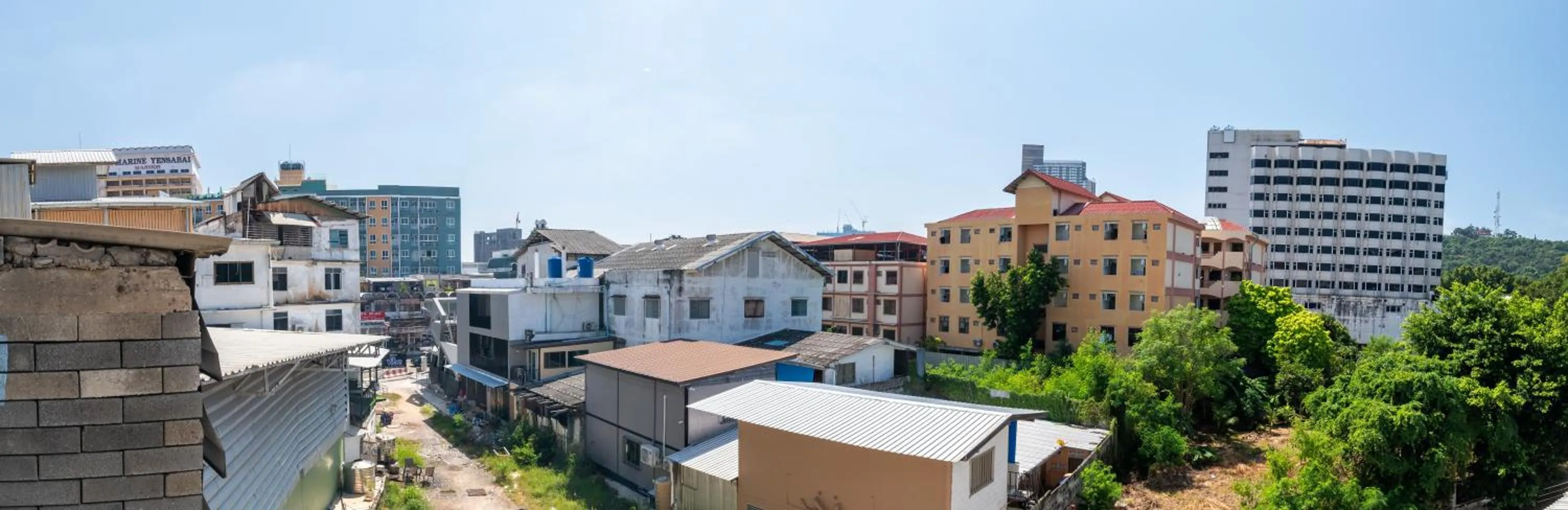 Abunawas Merry Inn at Walking Street