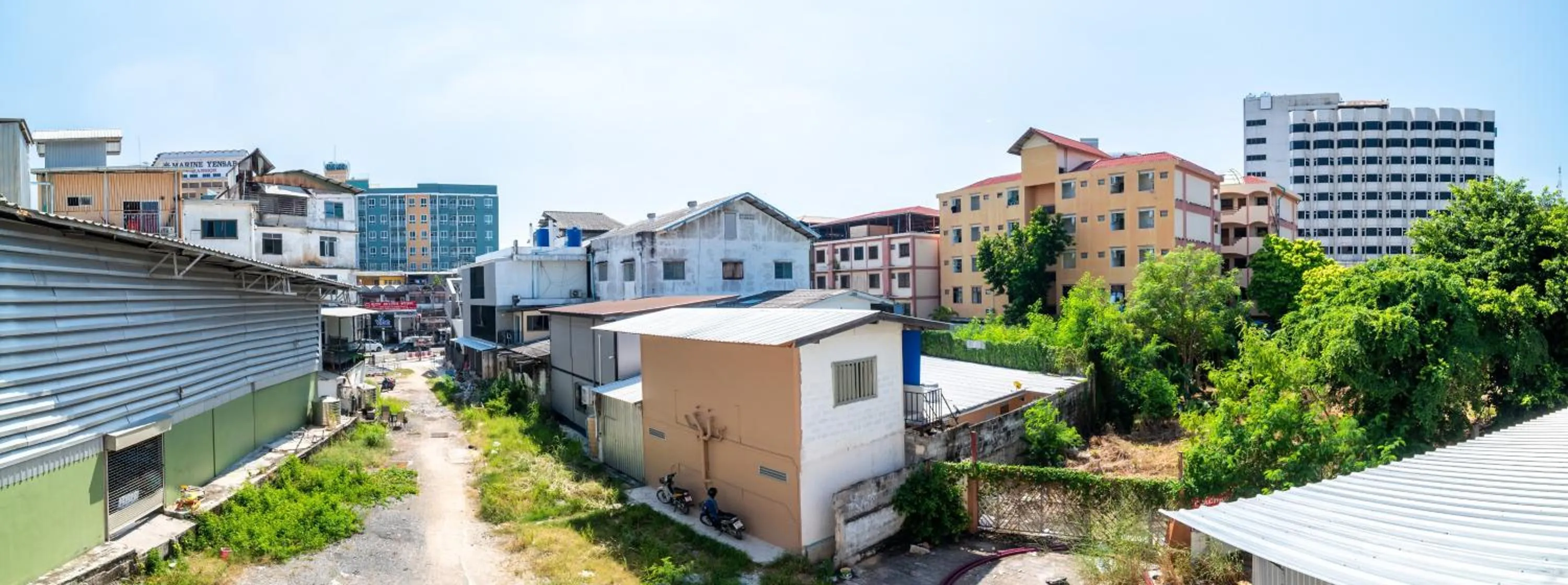 Abunawas Merry Inn at Walking Street