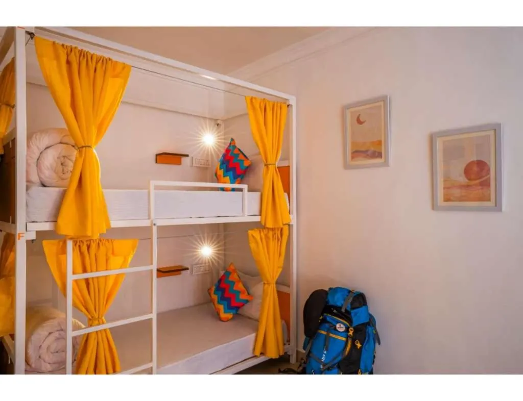 Bed in goSTOPS Srinagar