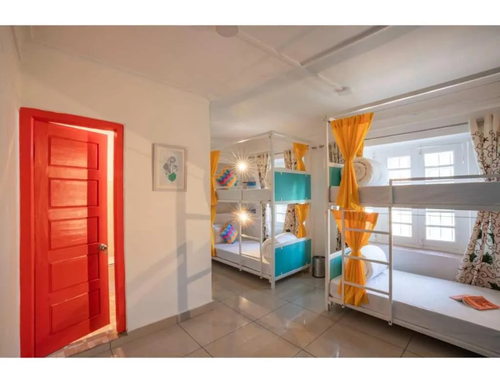 Bed in goSTOPS Srinagar