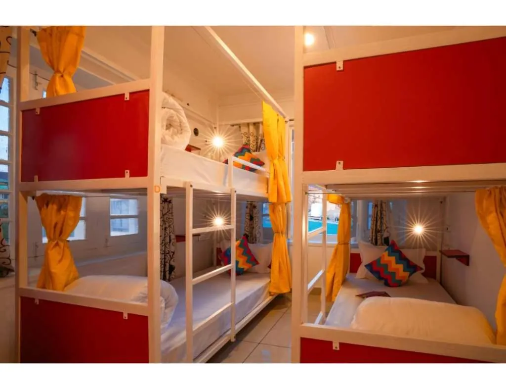 Bed in goSTOPS Srinagar