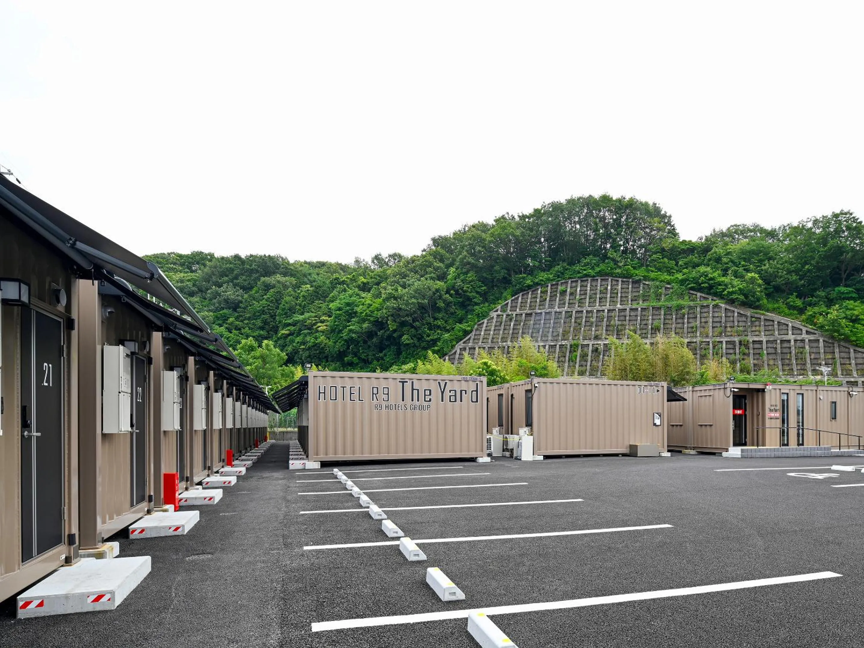 Property building in HOTEL R9 The Yard Kasai