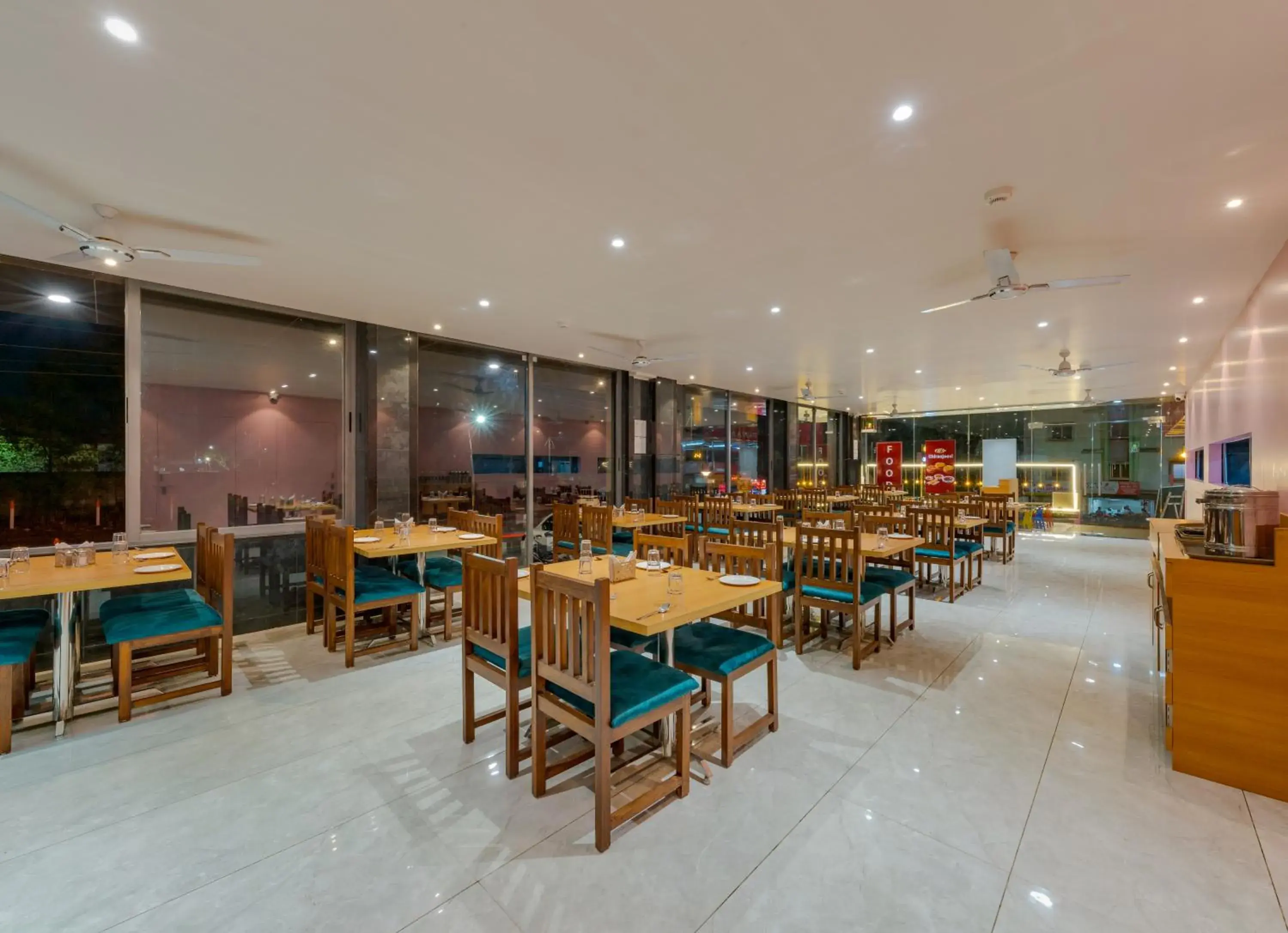 Restaurant/places to eat in Hotel Chiranjeevi Kolhapur Restaurant/places to eat in Hotel Chiranjeevi Kolhapur
