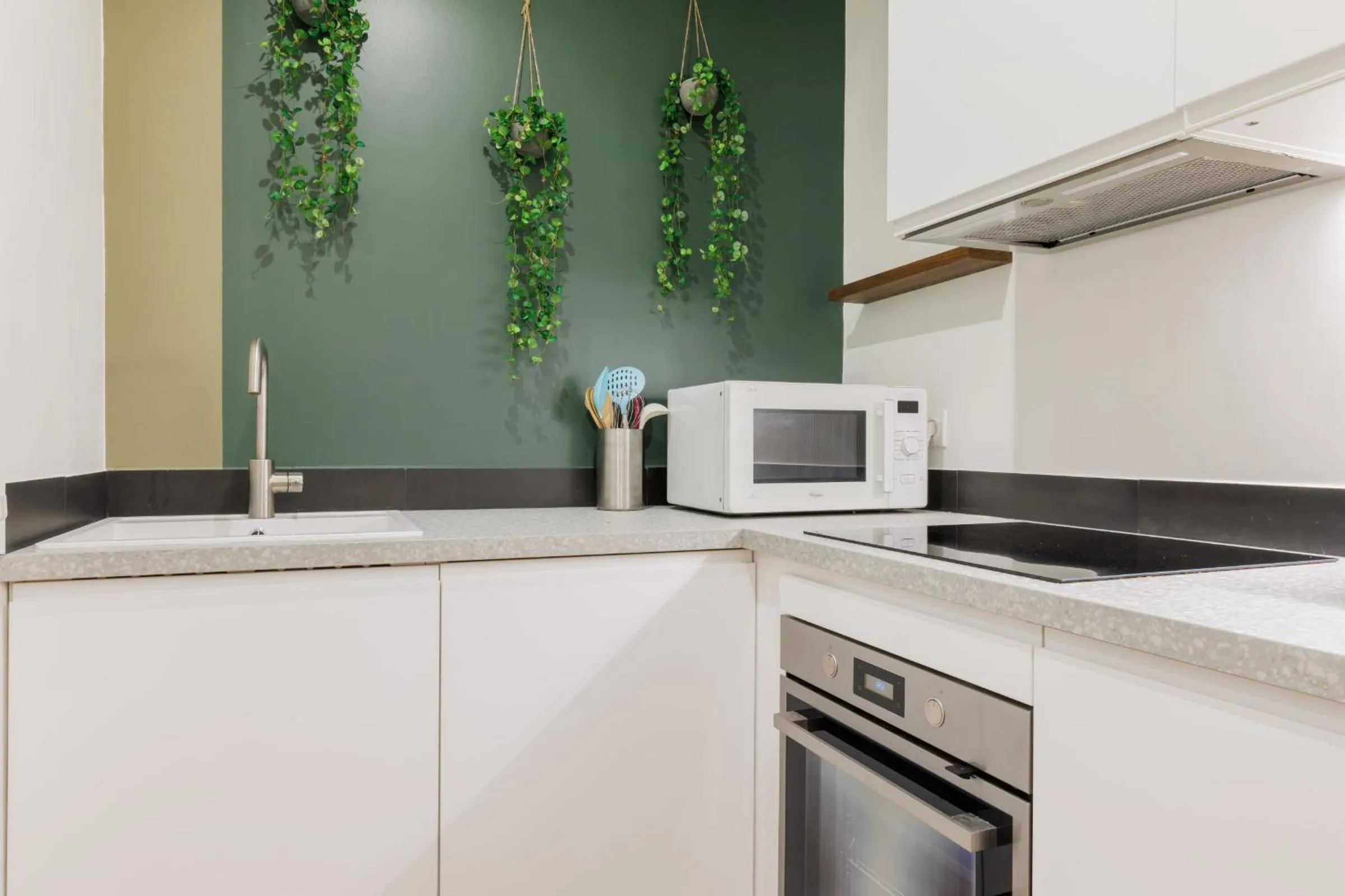 Kitchen or kitchenette in Authentic studio - 2P - Eiffel Tower