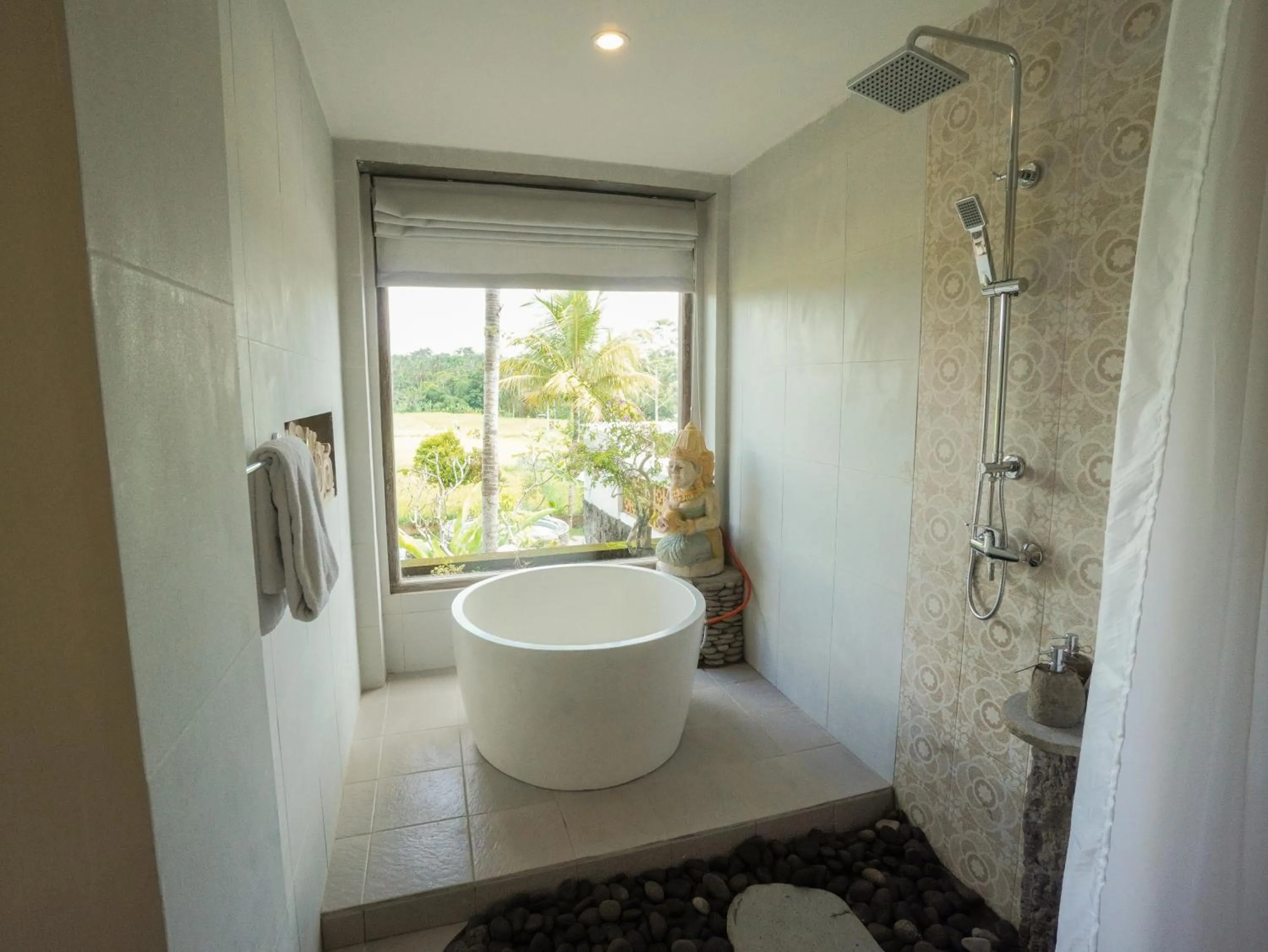 Shower in The Nenggala Suite