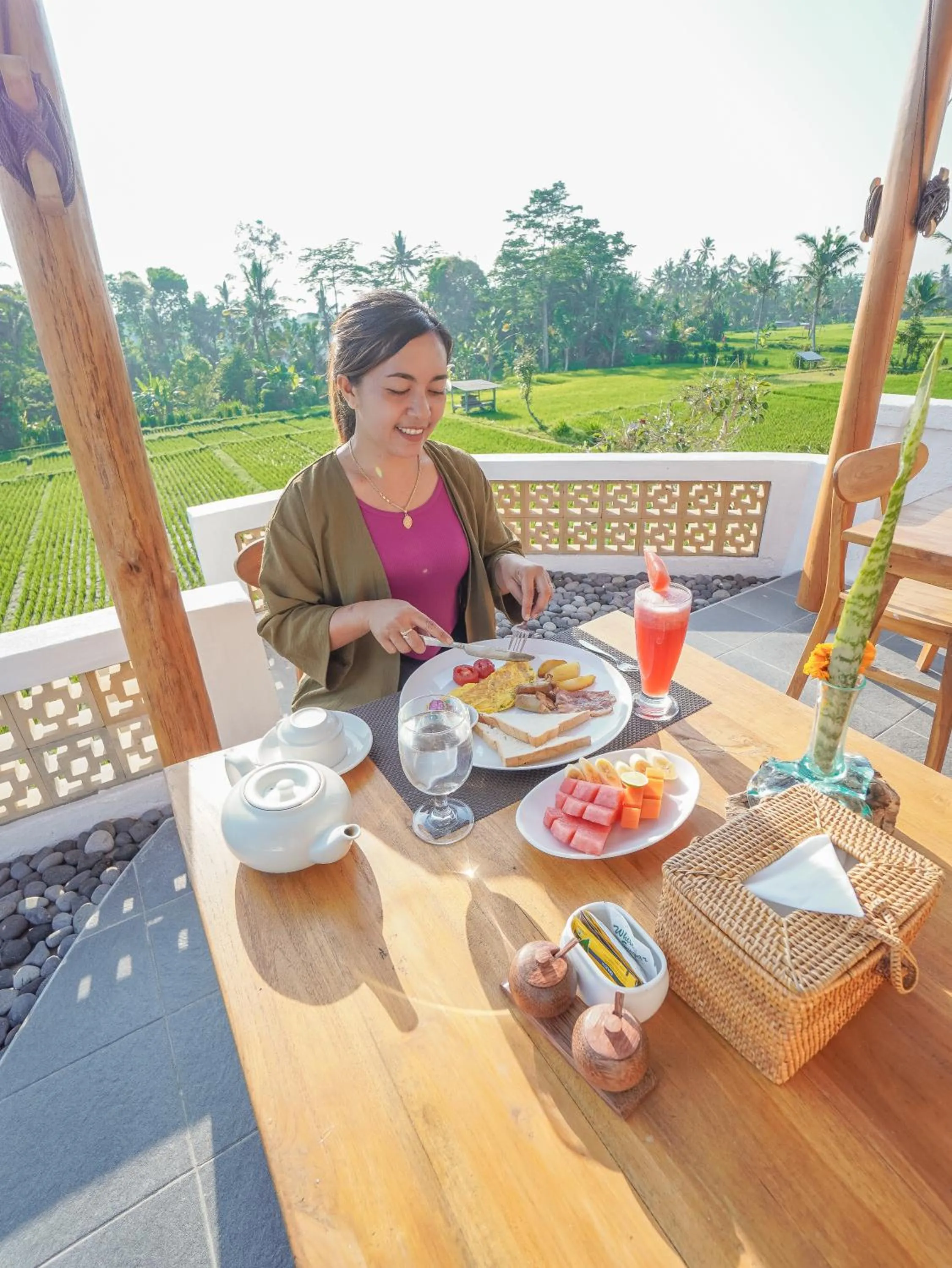 Restaurant/places to eat in The Nenggala Suite