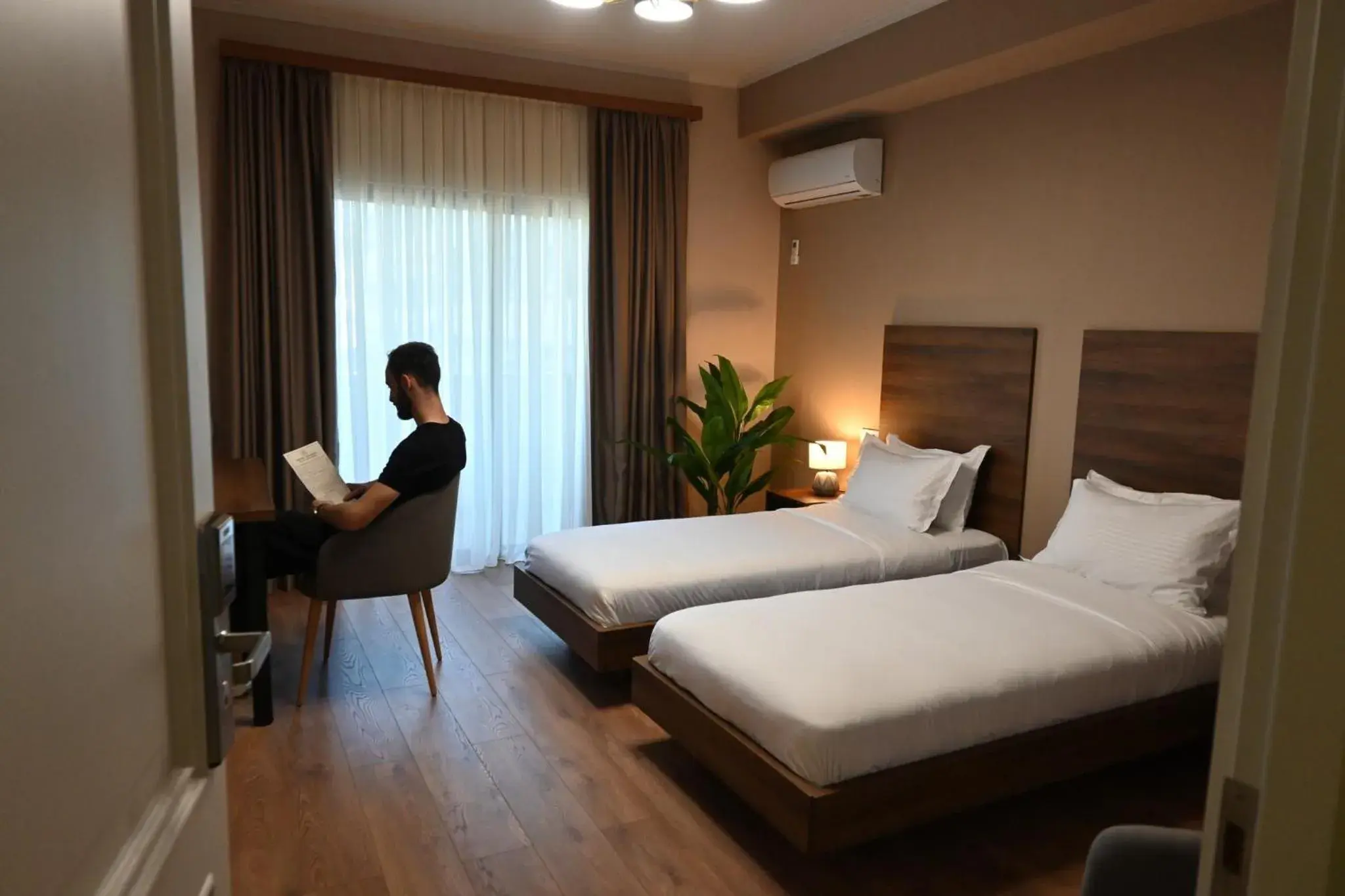 Twin Room in Gelati Residence Twin Room in Gelati Residence