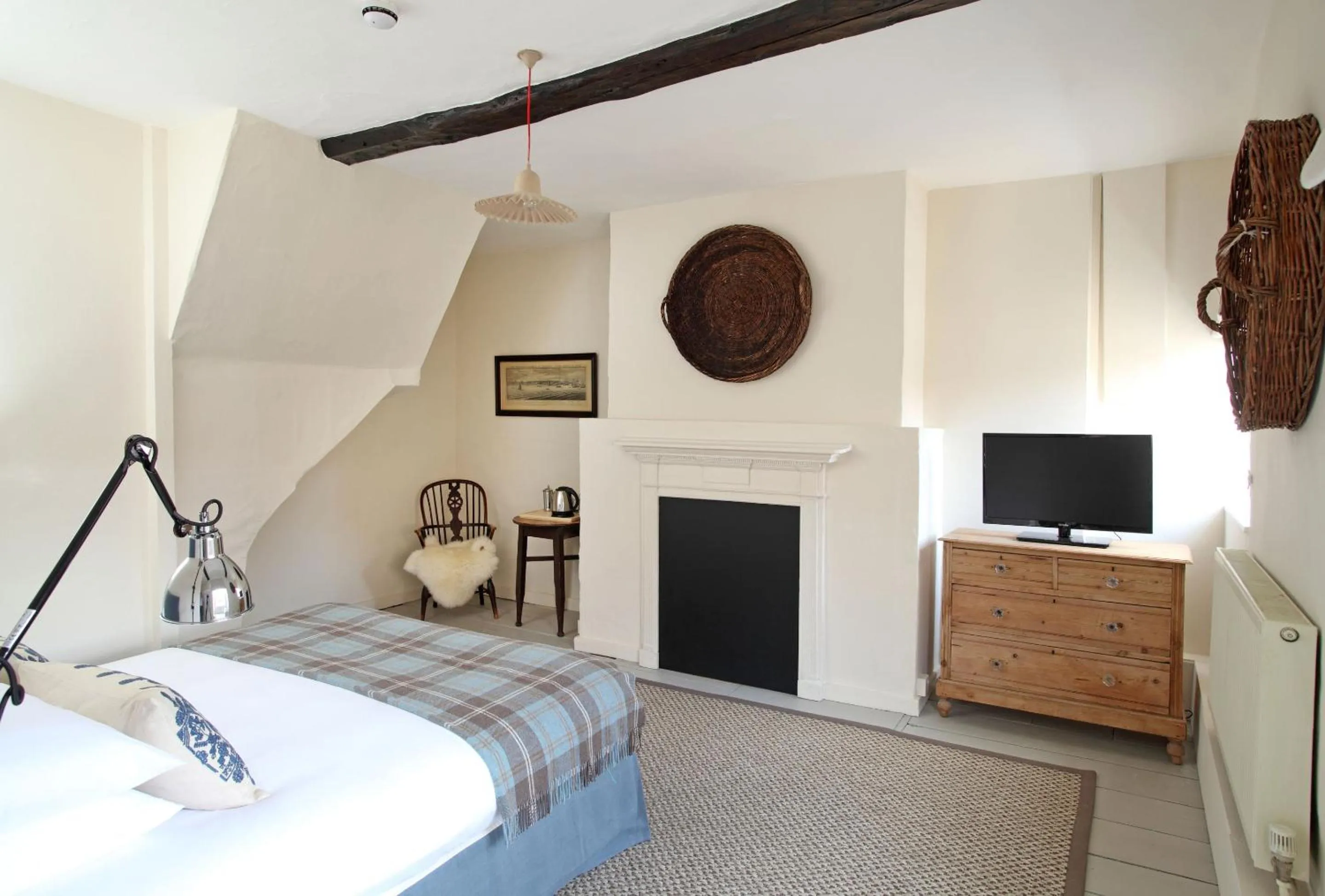 Bedroom, Bed in Black Lion Hotel