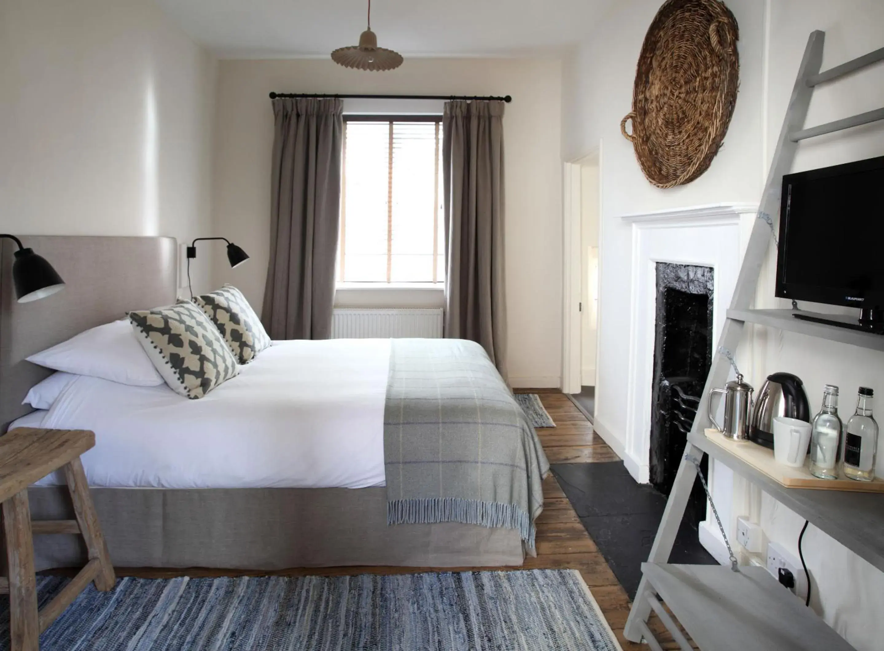 Deluxe King Room in Black Lion Hotel Deluxe King Room in Black Lion Hotel