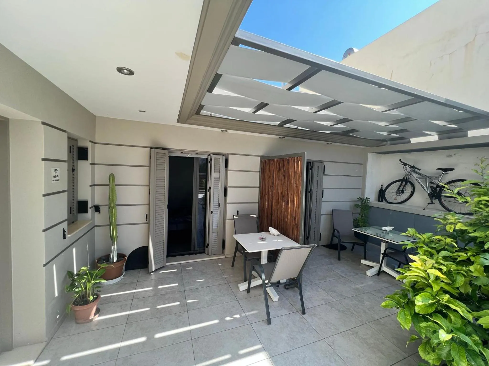 Day in Luxury Studio Artemida