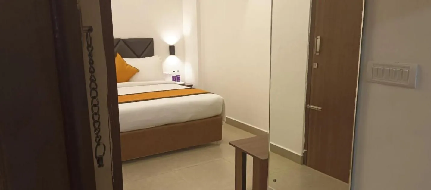 Bed in Hotel Le Grandeur