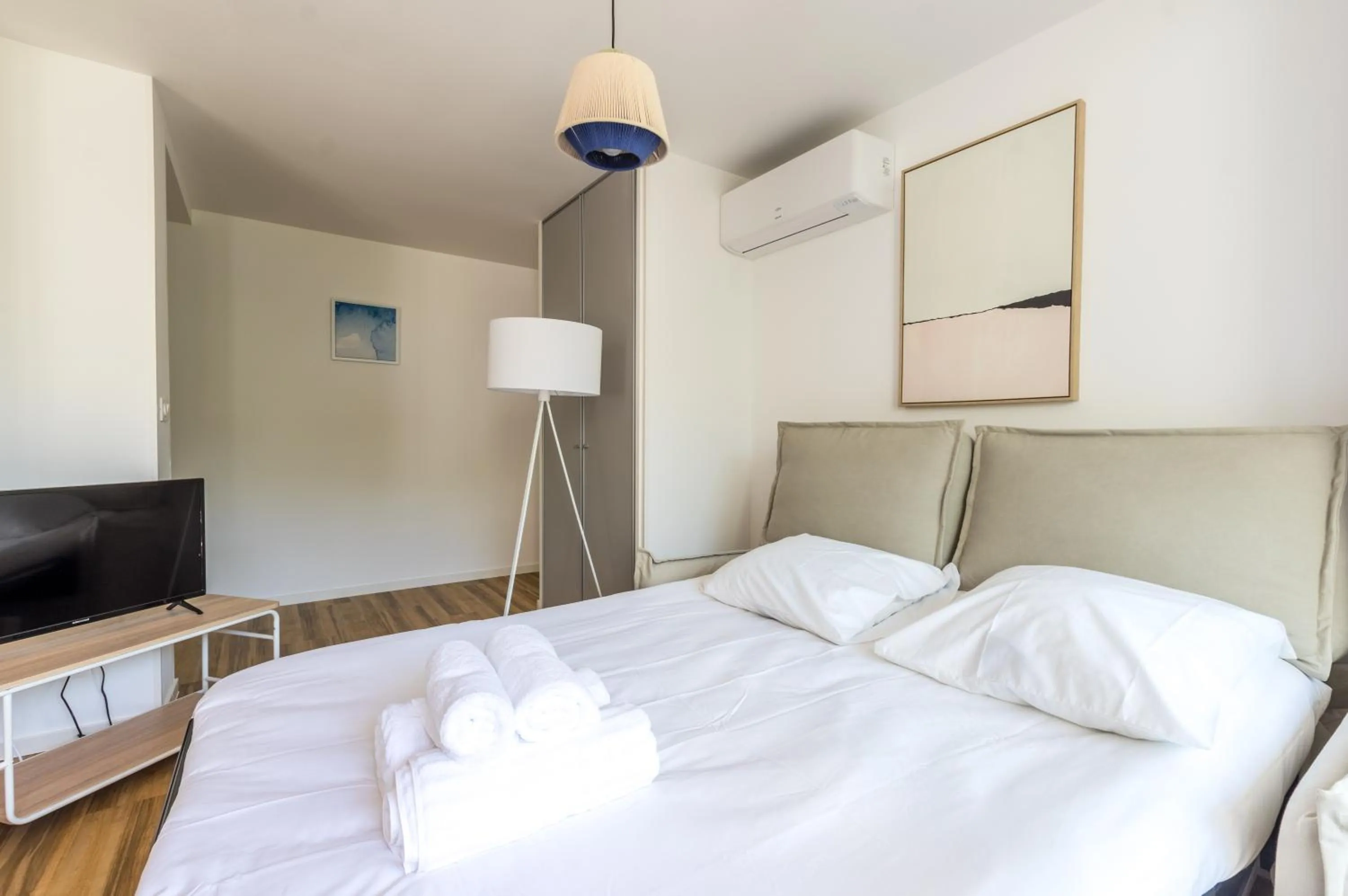 Bed in MY Hôtel Résidences - La Grande-Motte