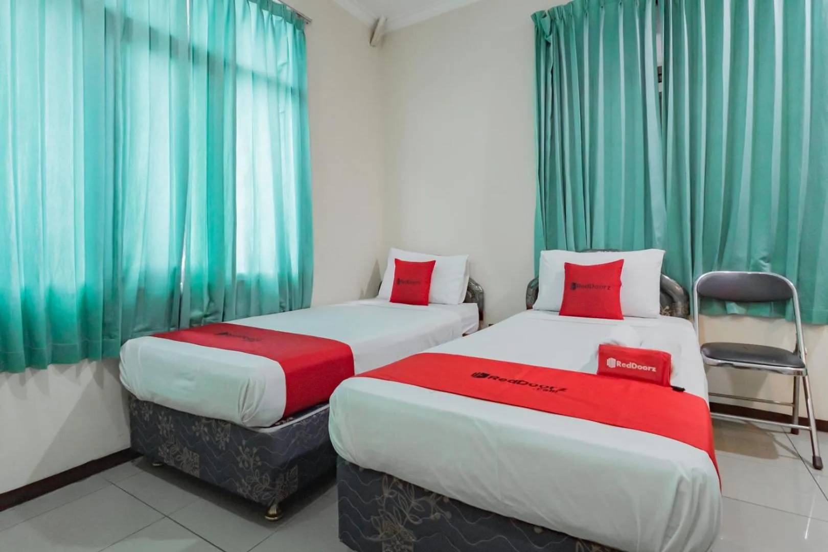 Bedroom, Bed in RedDoorz @ Achino Hotel Bandung