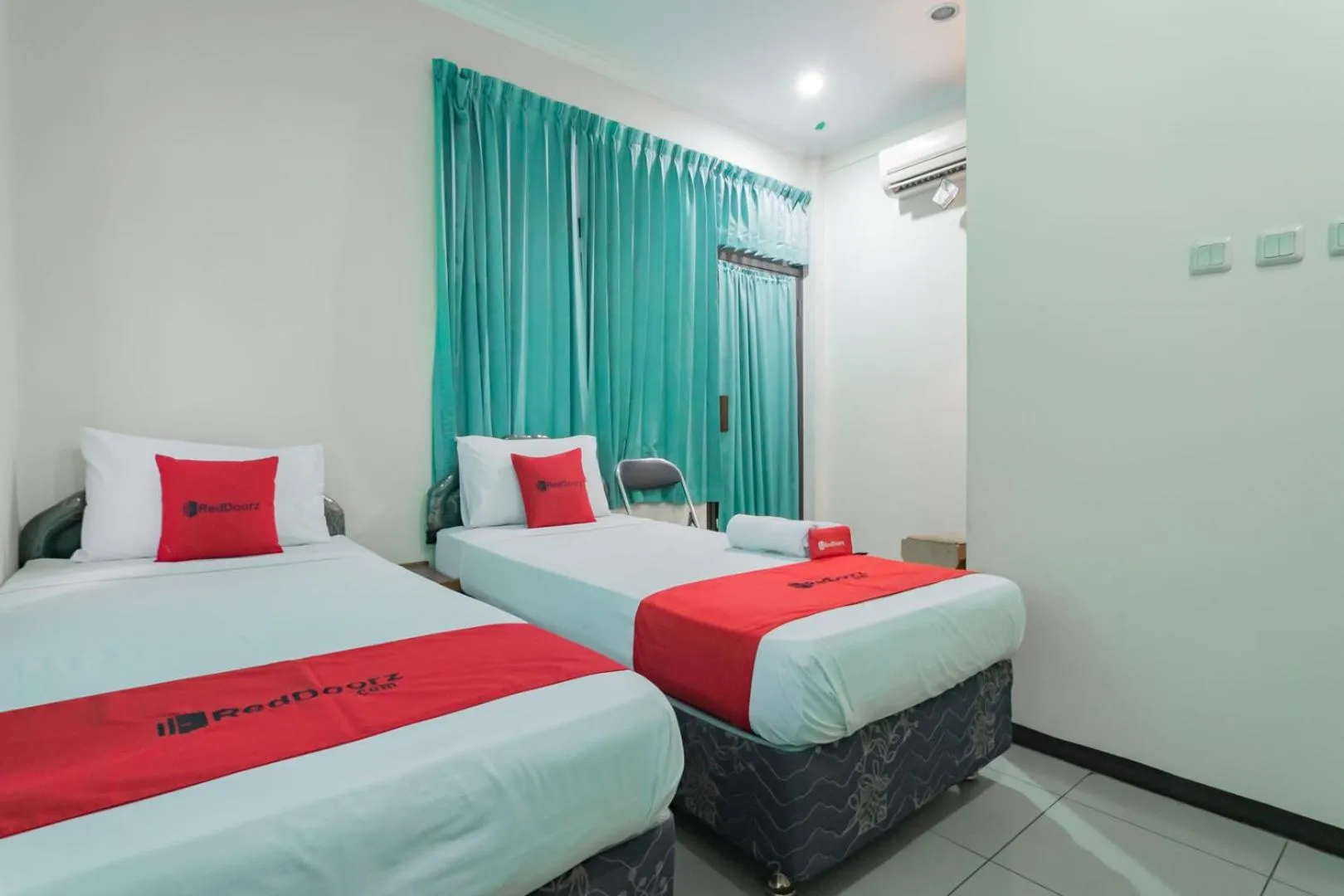 Bedroom, Bed in RedDoorz @ Achino Hotel Bandung