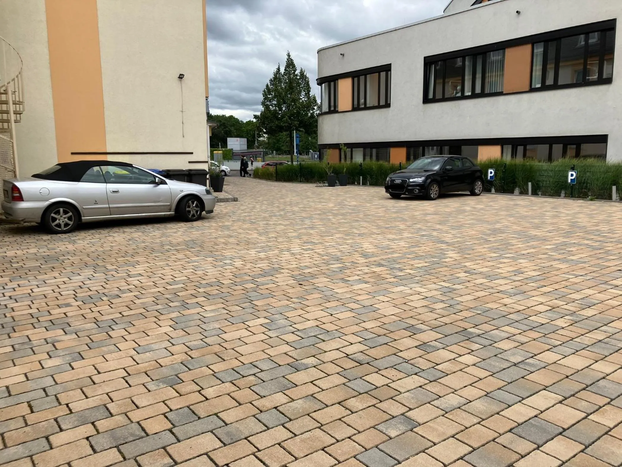 Parking in Hotel am Bayrischen Platz