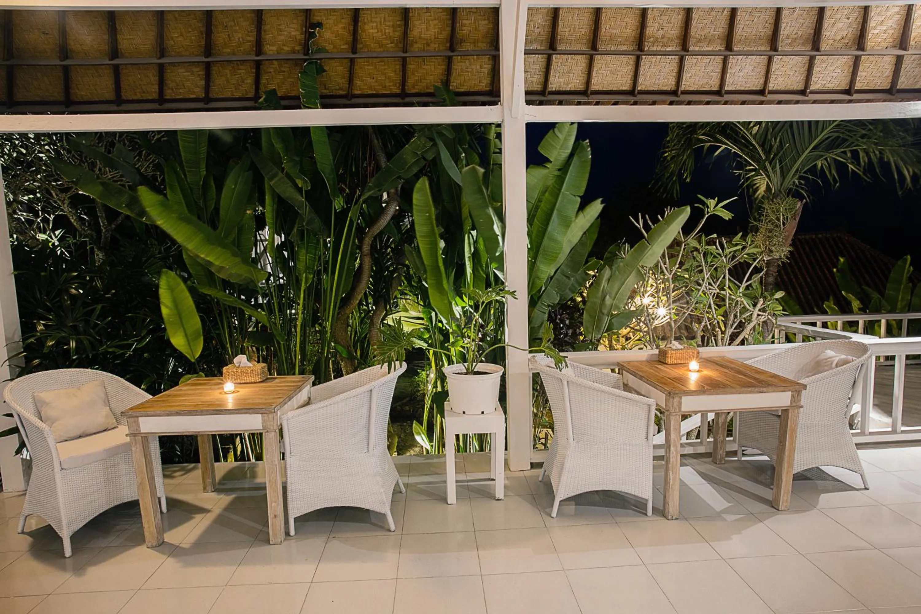 Dining area in Stardust Villas