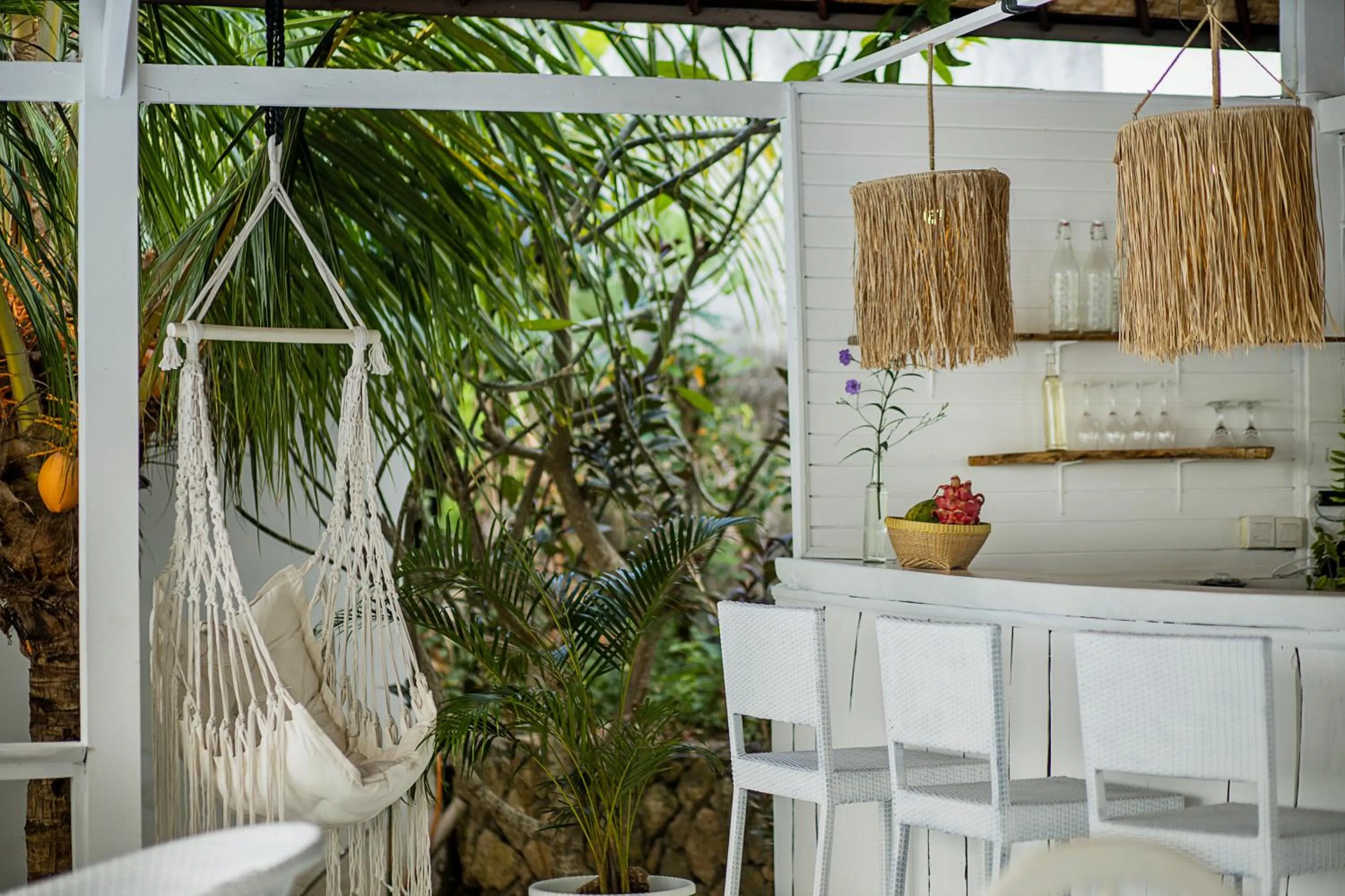 Restaurant/places to eat in Stardust Villas