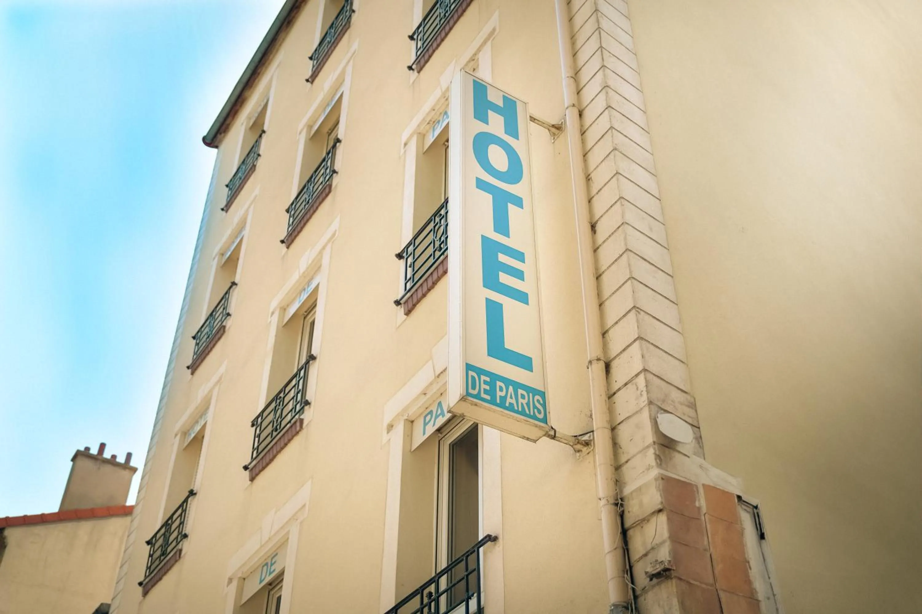 Property building in HOTEL IN PARIS