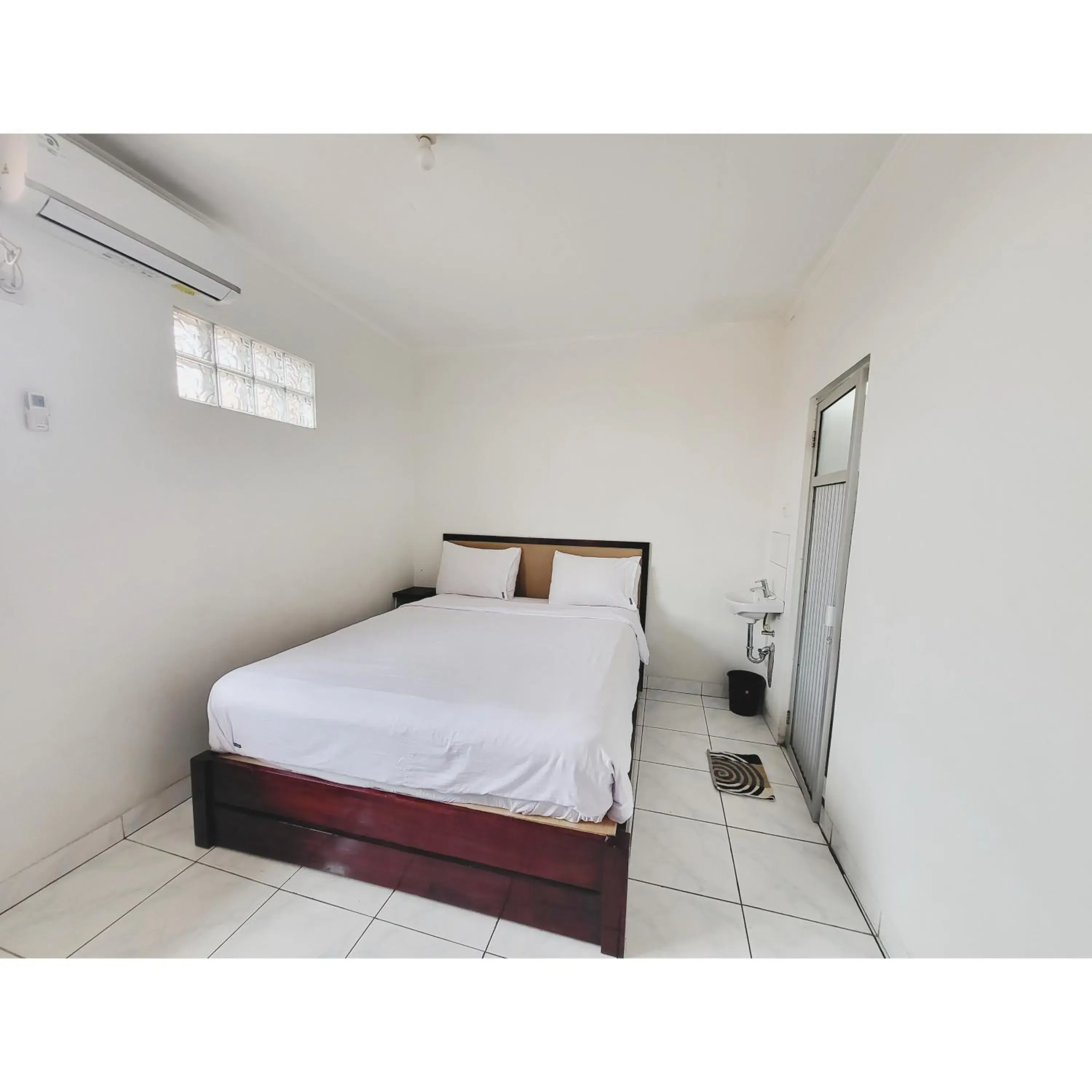 Deluxe Double Room in Bakung Residence Deluxe Double Room in Bakung Residence