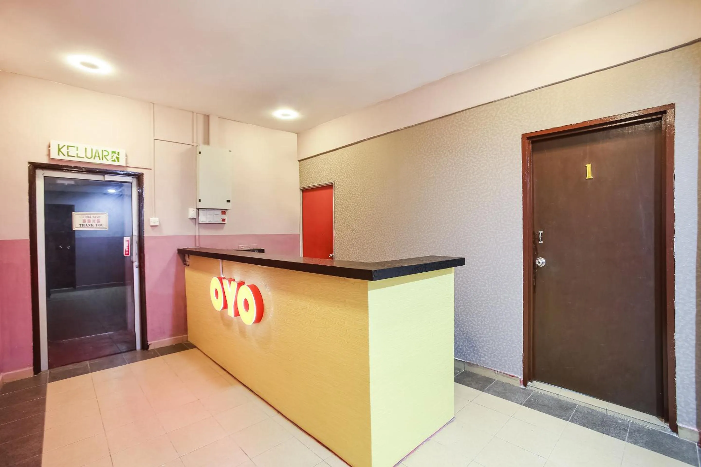 Property building in Happy Inn Hotel