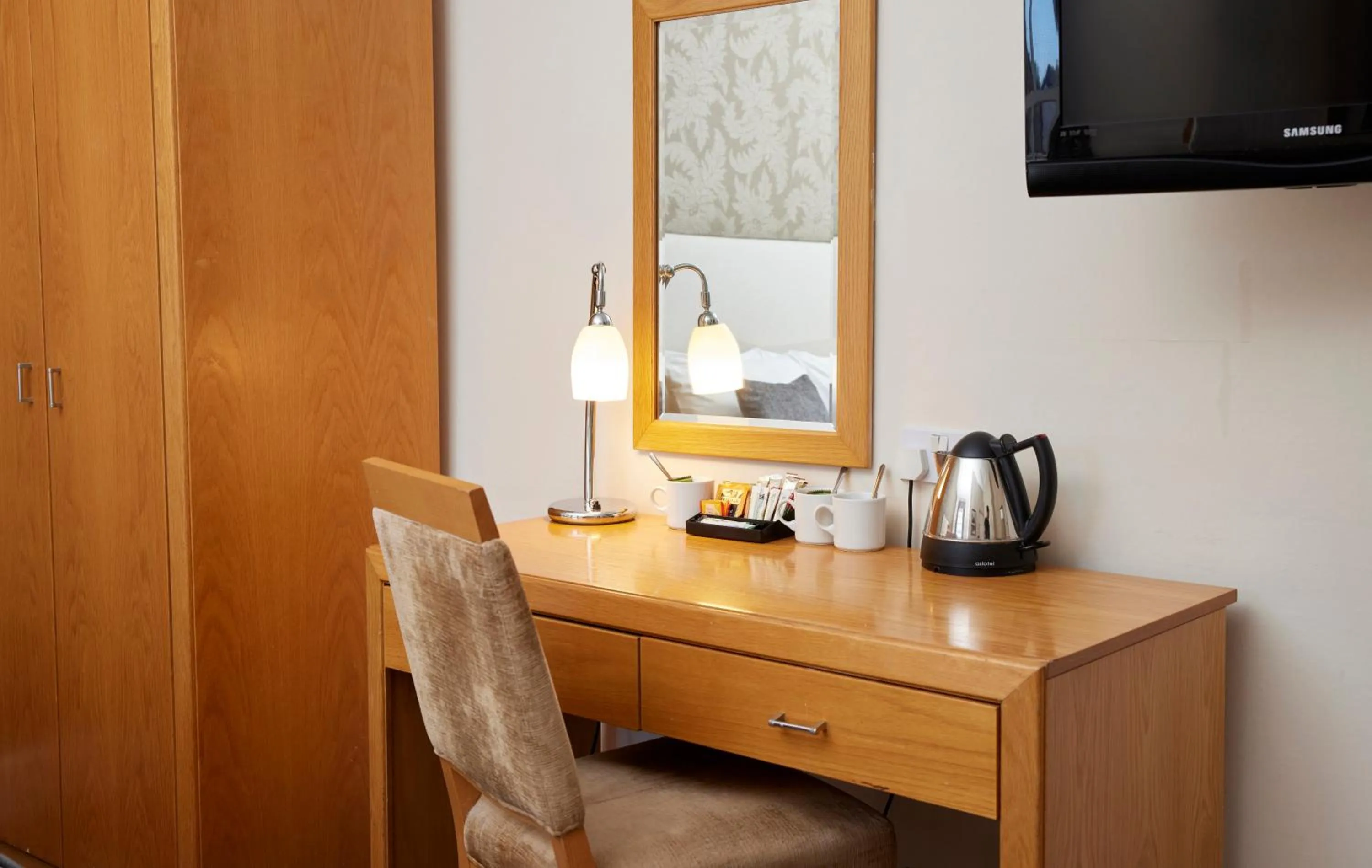 Bedroom in Sun Hotel by Greene King Inns