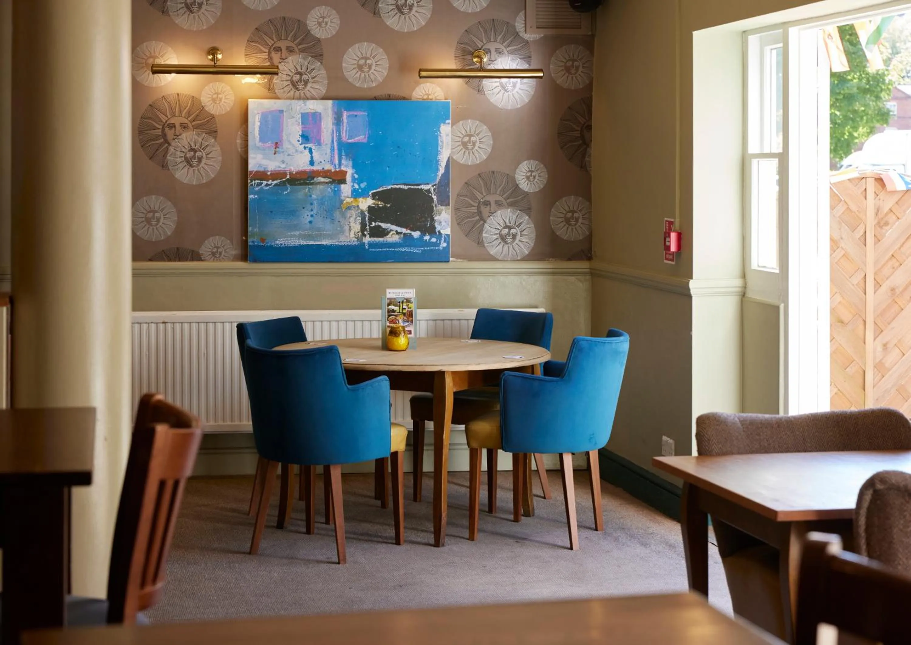 Restaurant/places to eat in Sun Hotel by Greene King Inns