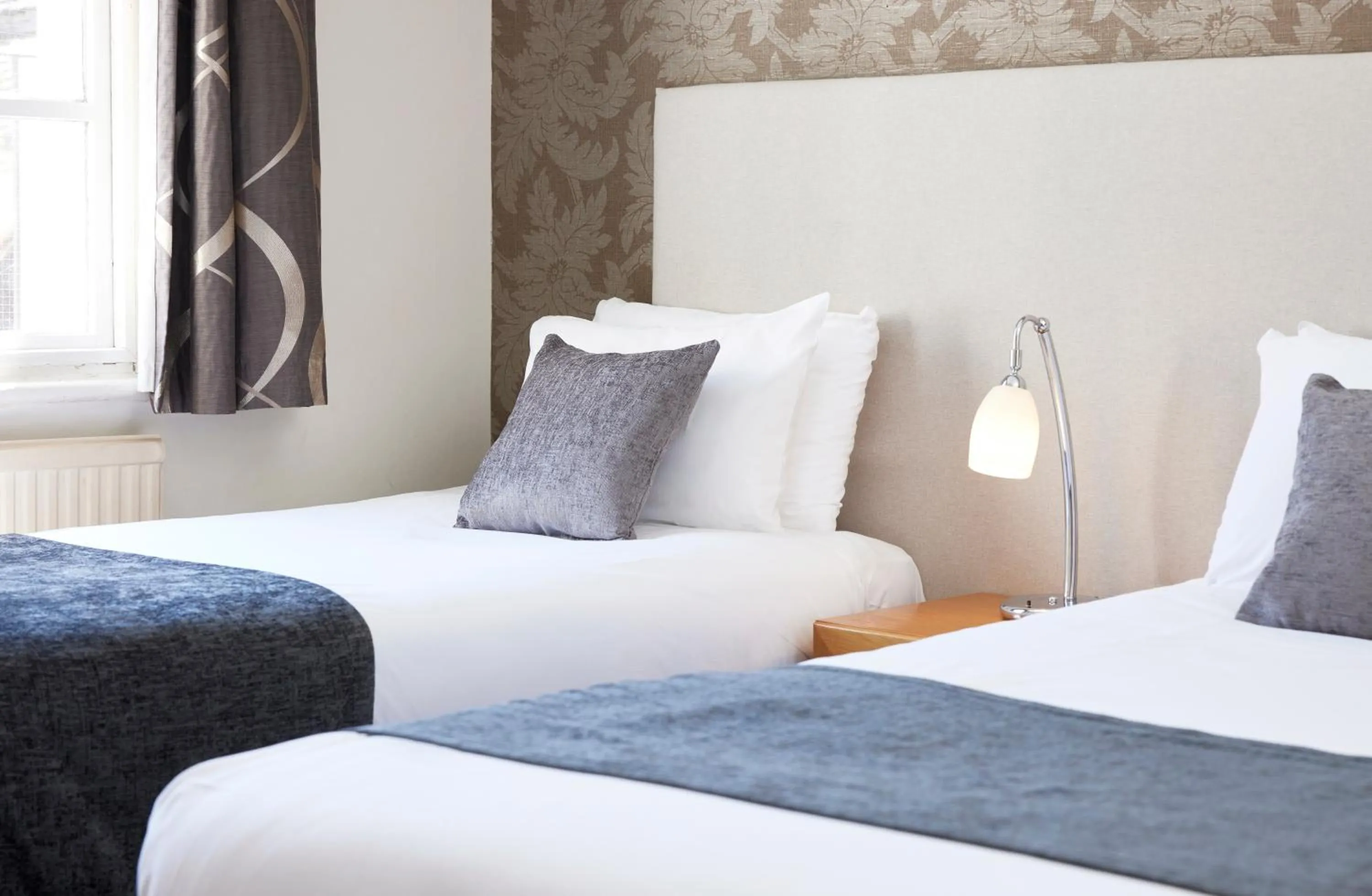 Bedroom, Bed in Sun Hotel by Greene King Inns