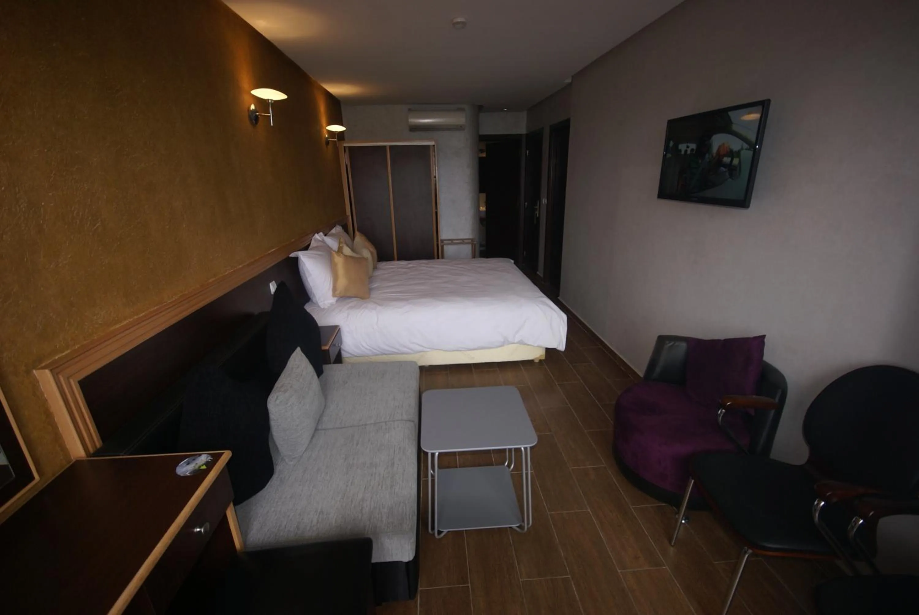 Photo of the whole room, Bed in Hôtel Belle Vue et Spa