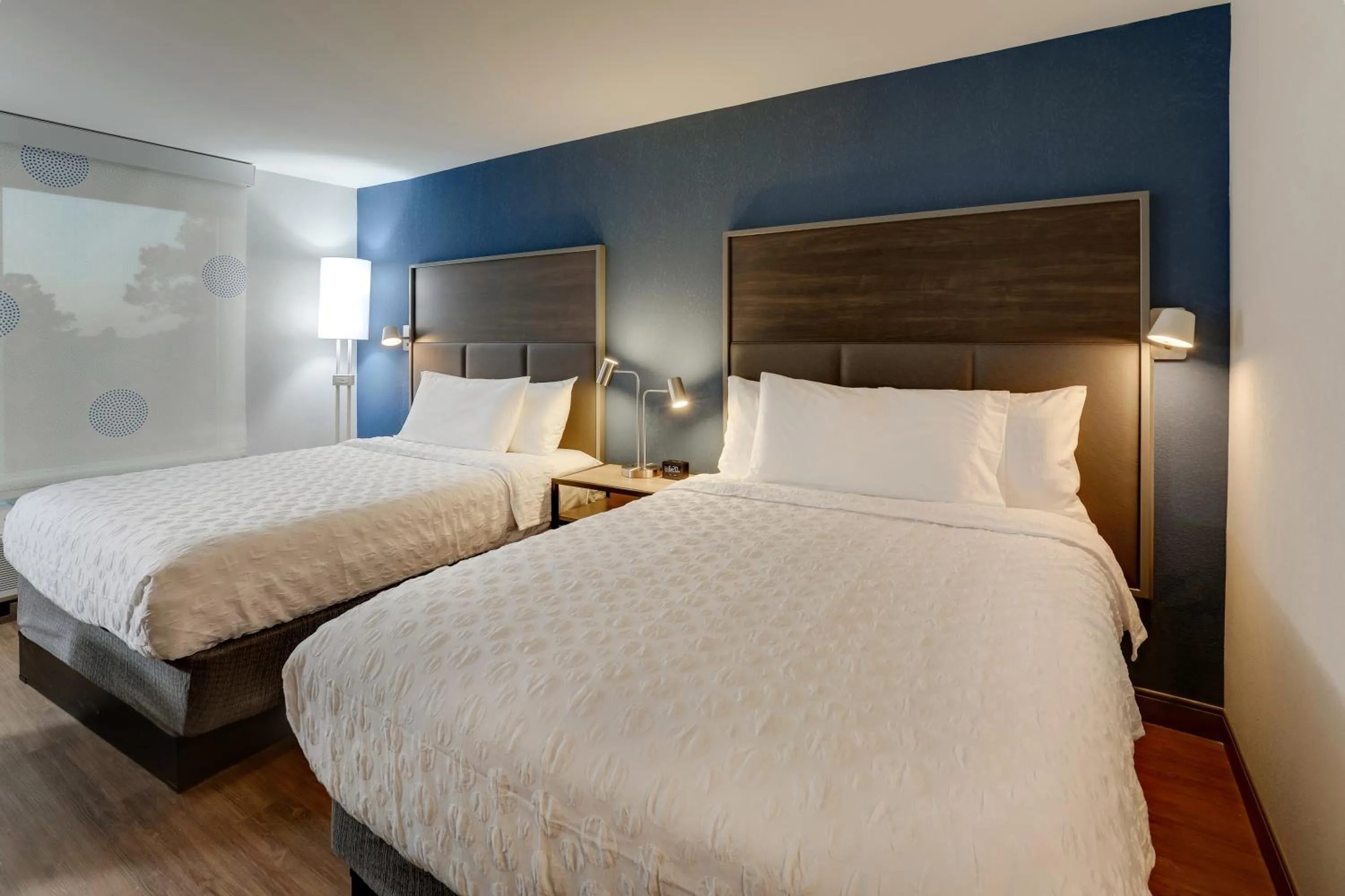 Bedroom, Bed in Tru By Hilton Leland Wilmington