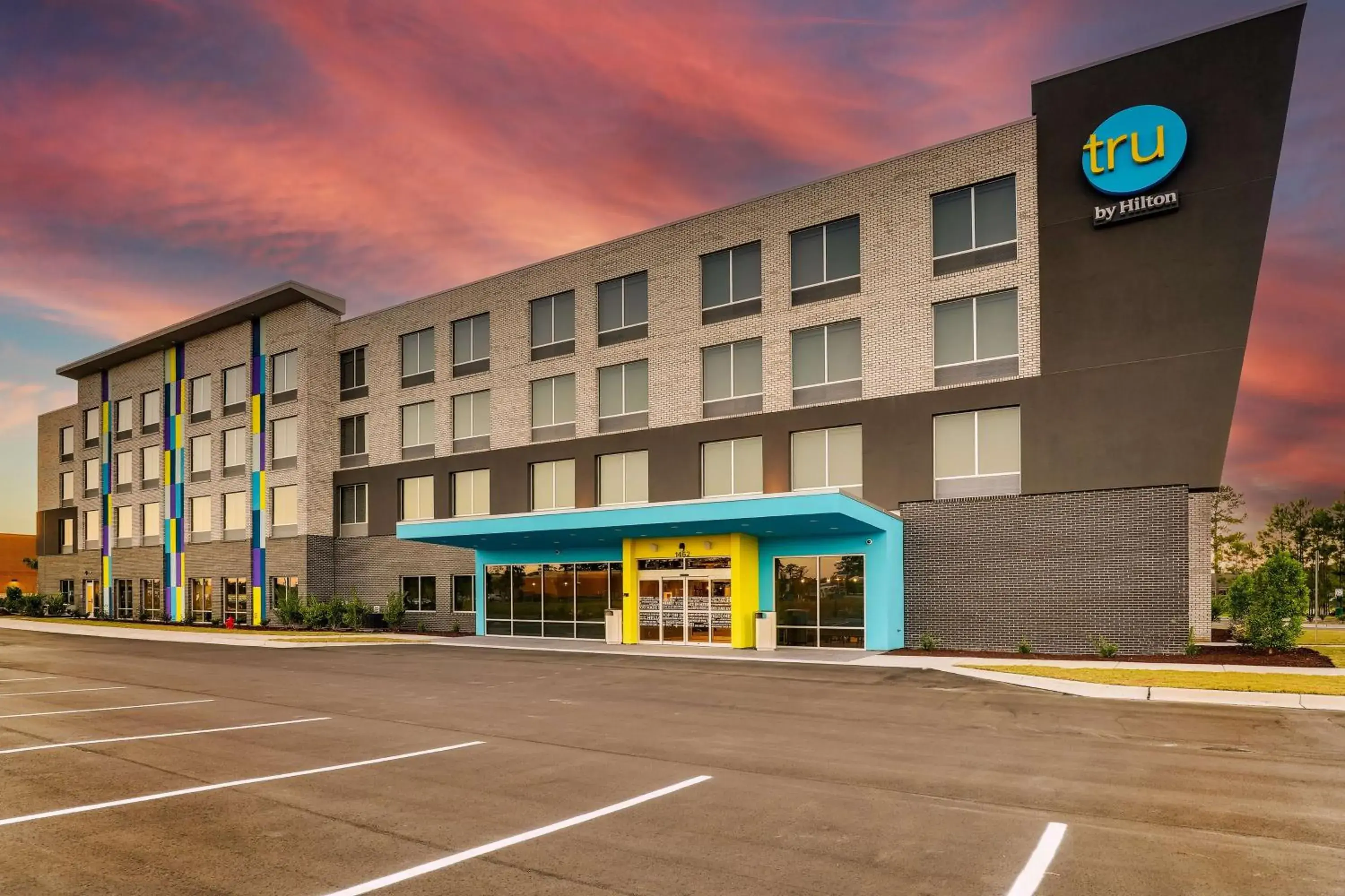 Property building in Tru By Hilton Leland Wilmington Property building in Tru By Hilton Leland Wilmington