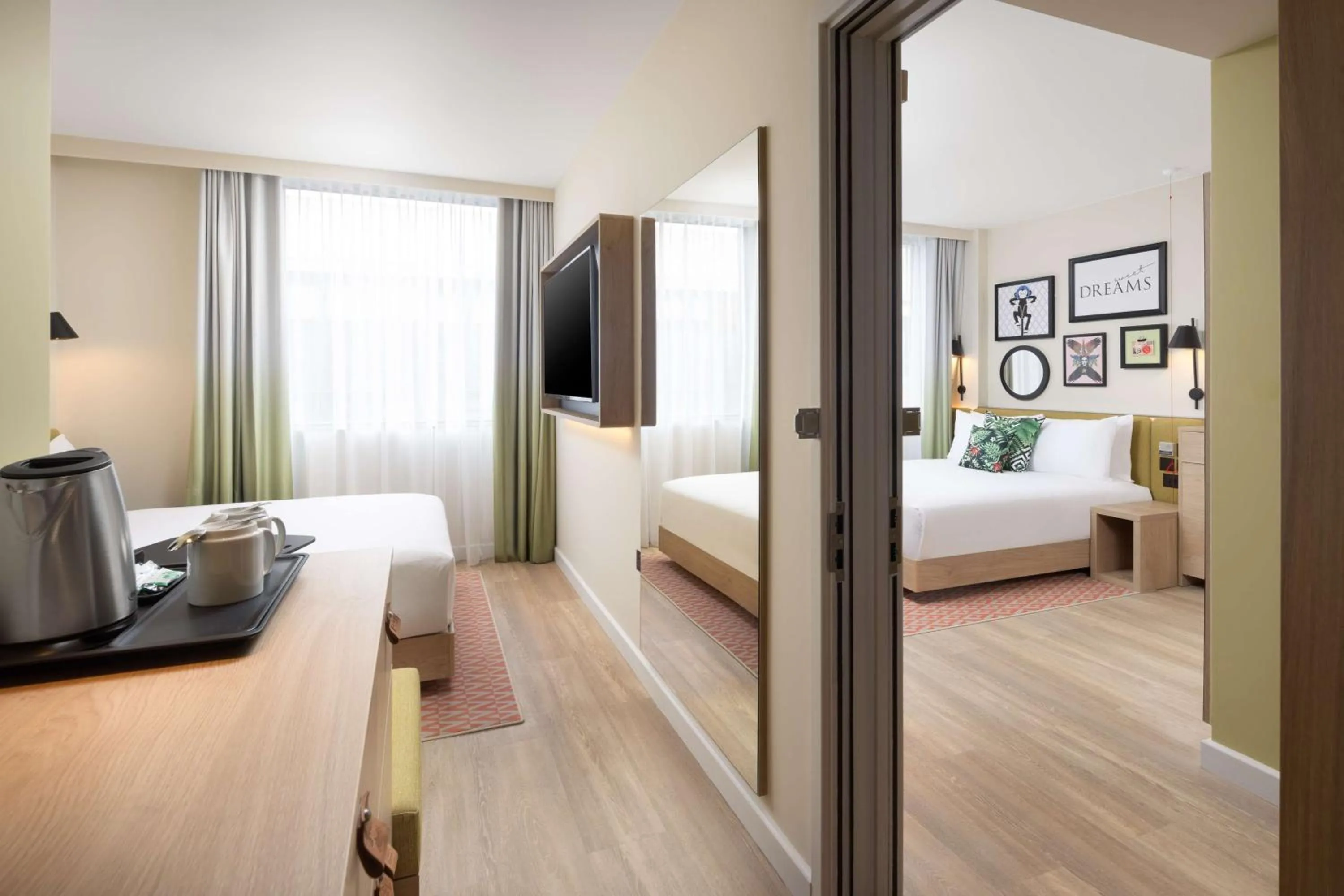 Bed in Hampton By Hilton London Old Street