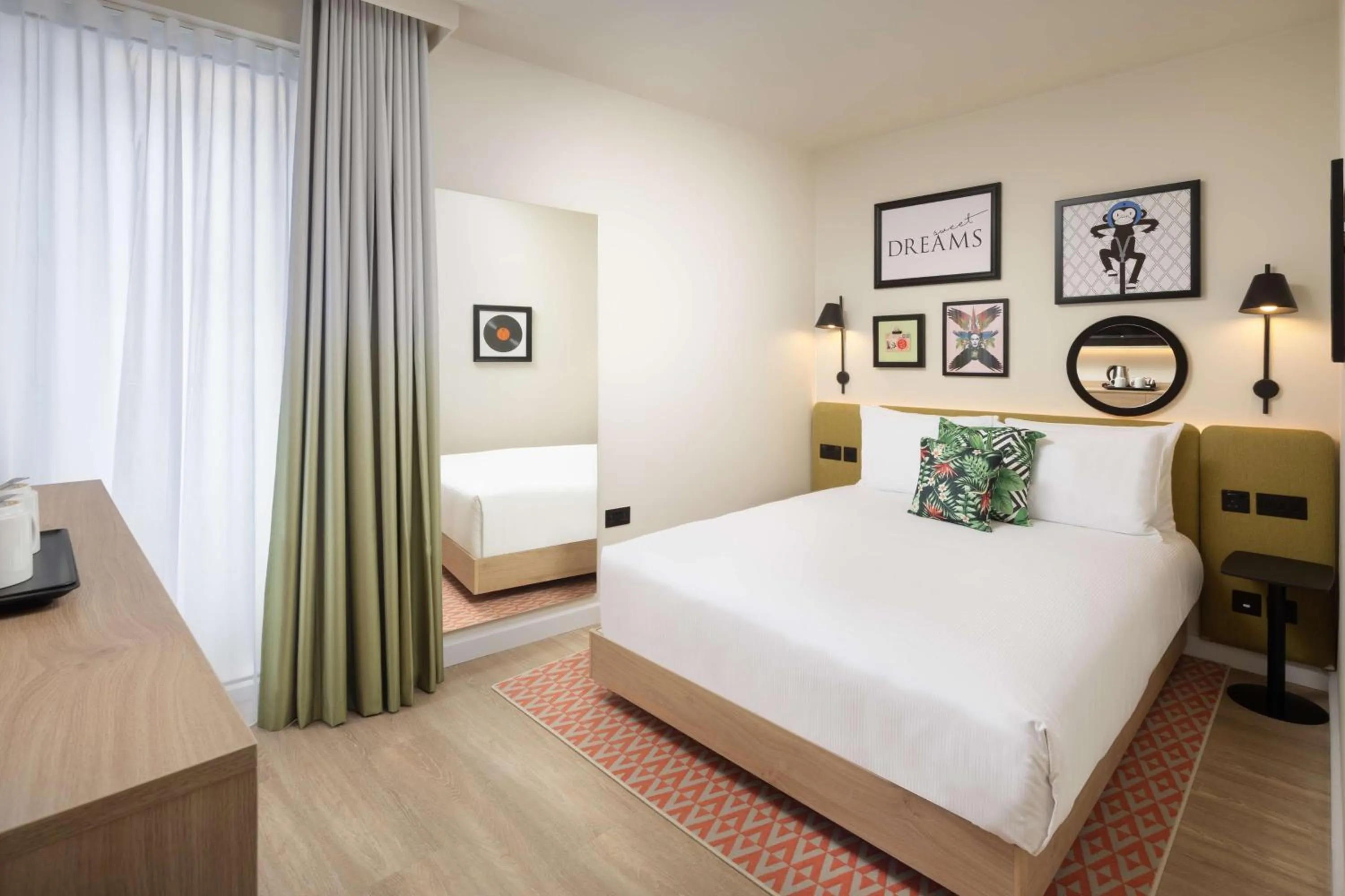 Bed in Hampton By Hilton London Old Street