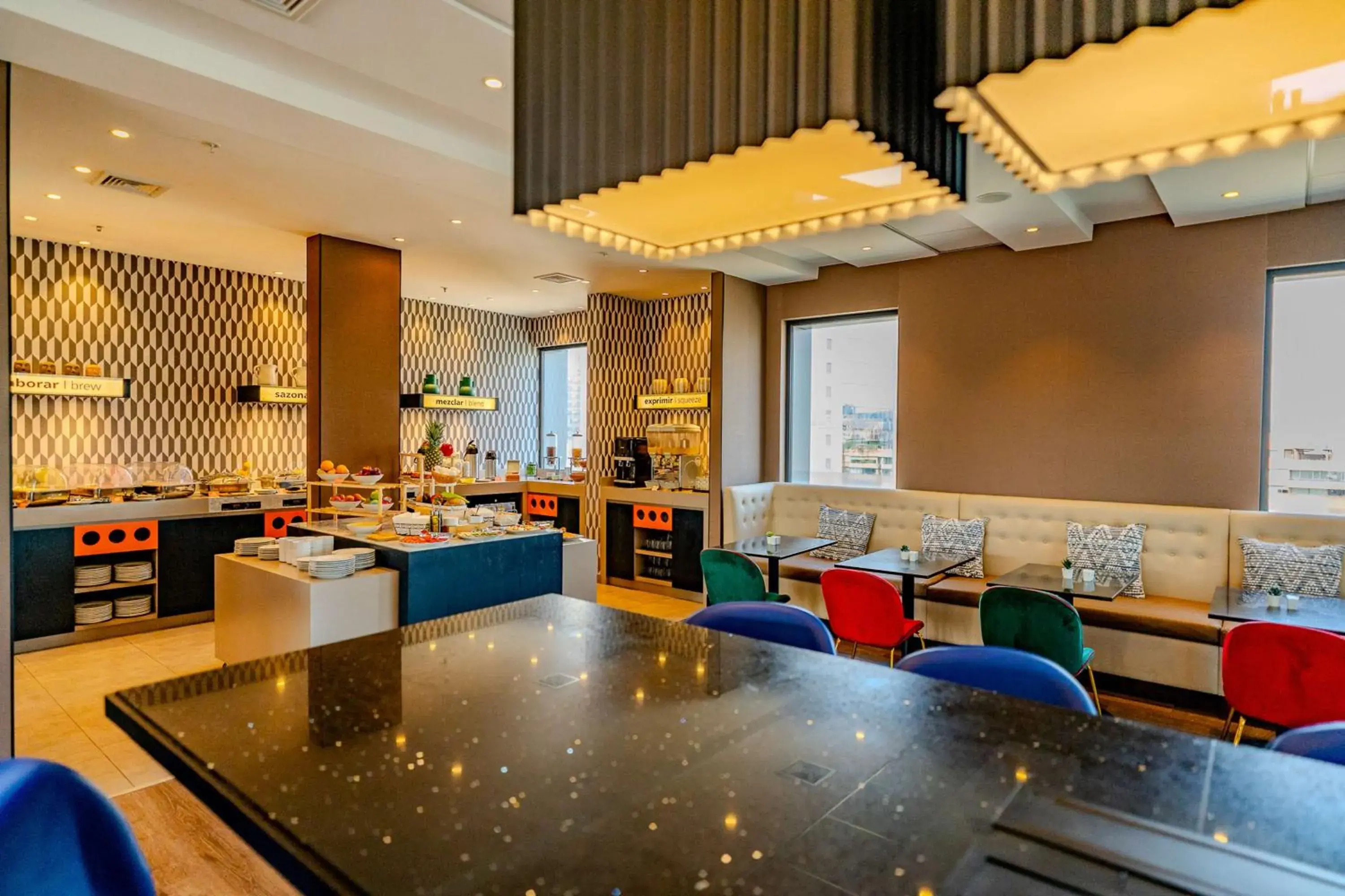 Breakfast in Hampton By Hilton Santiago Las Condes Breakfast in Hampton By Hilton Santiago Las Condes