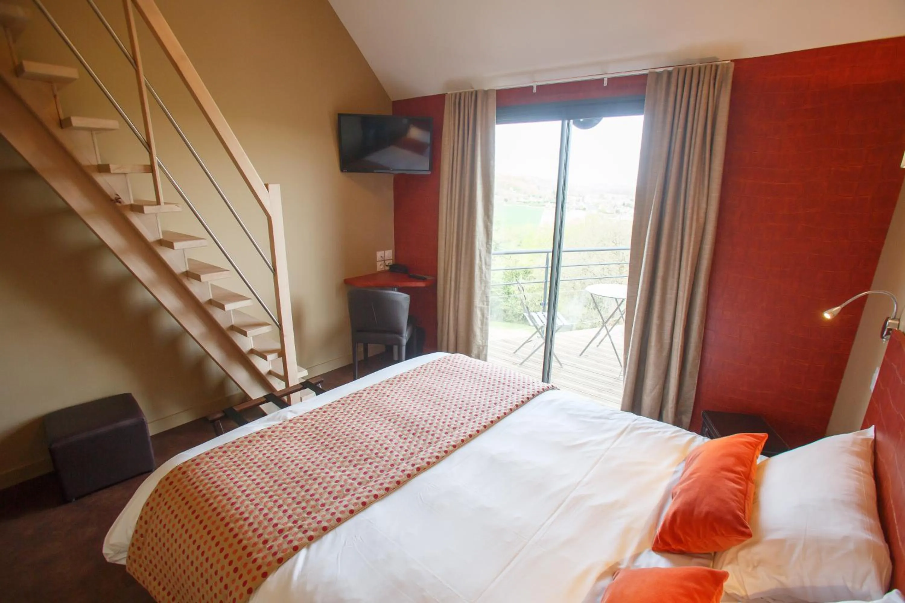 Photo of the whole room, Bed in LOGIS Hôtel-restaurant IMAGO