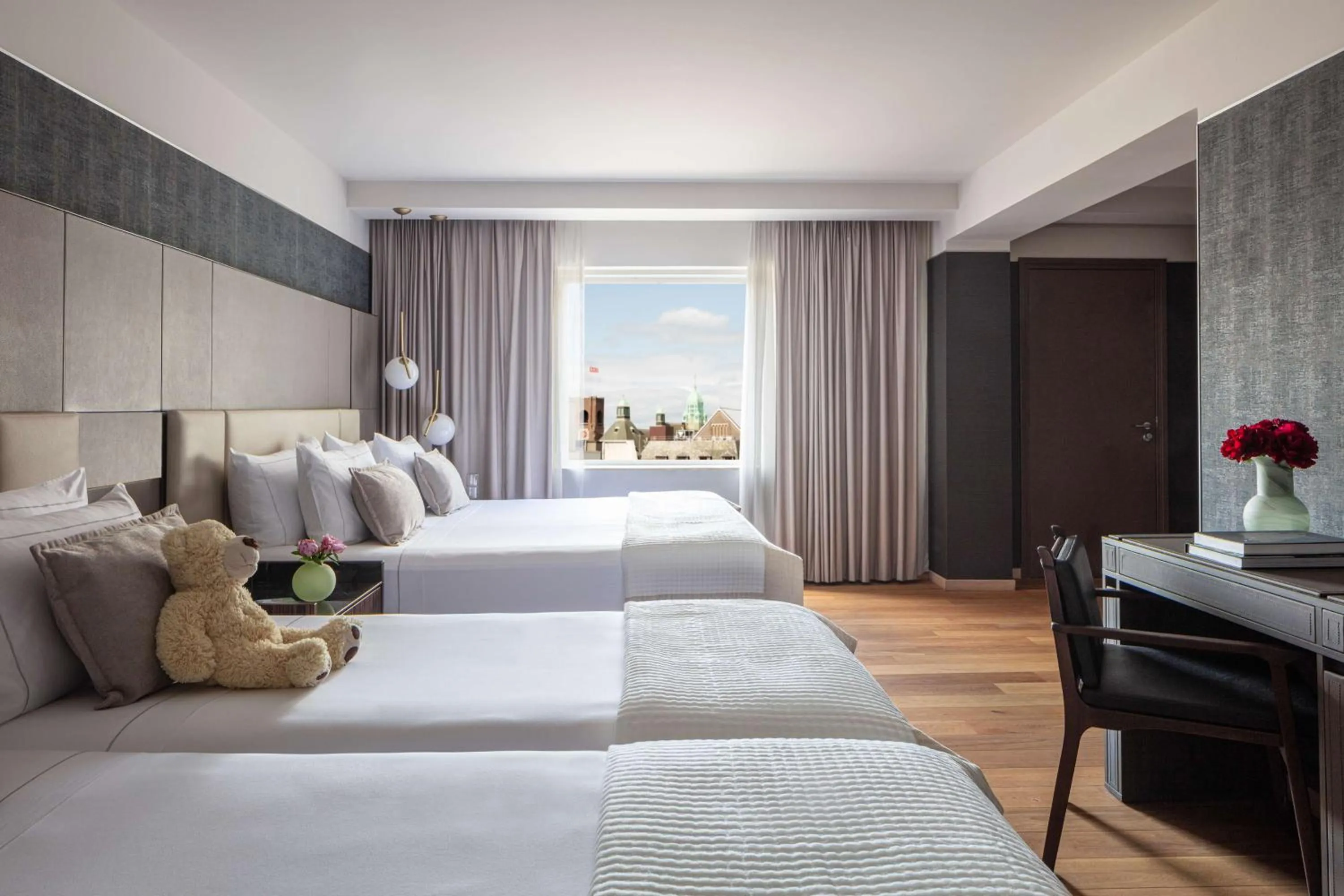 Bedroom, Bed in Anantara Grand Hotel Krasnapolsky Amsterdam