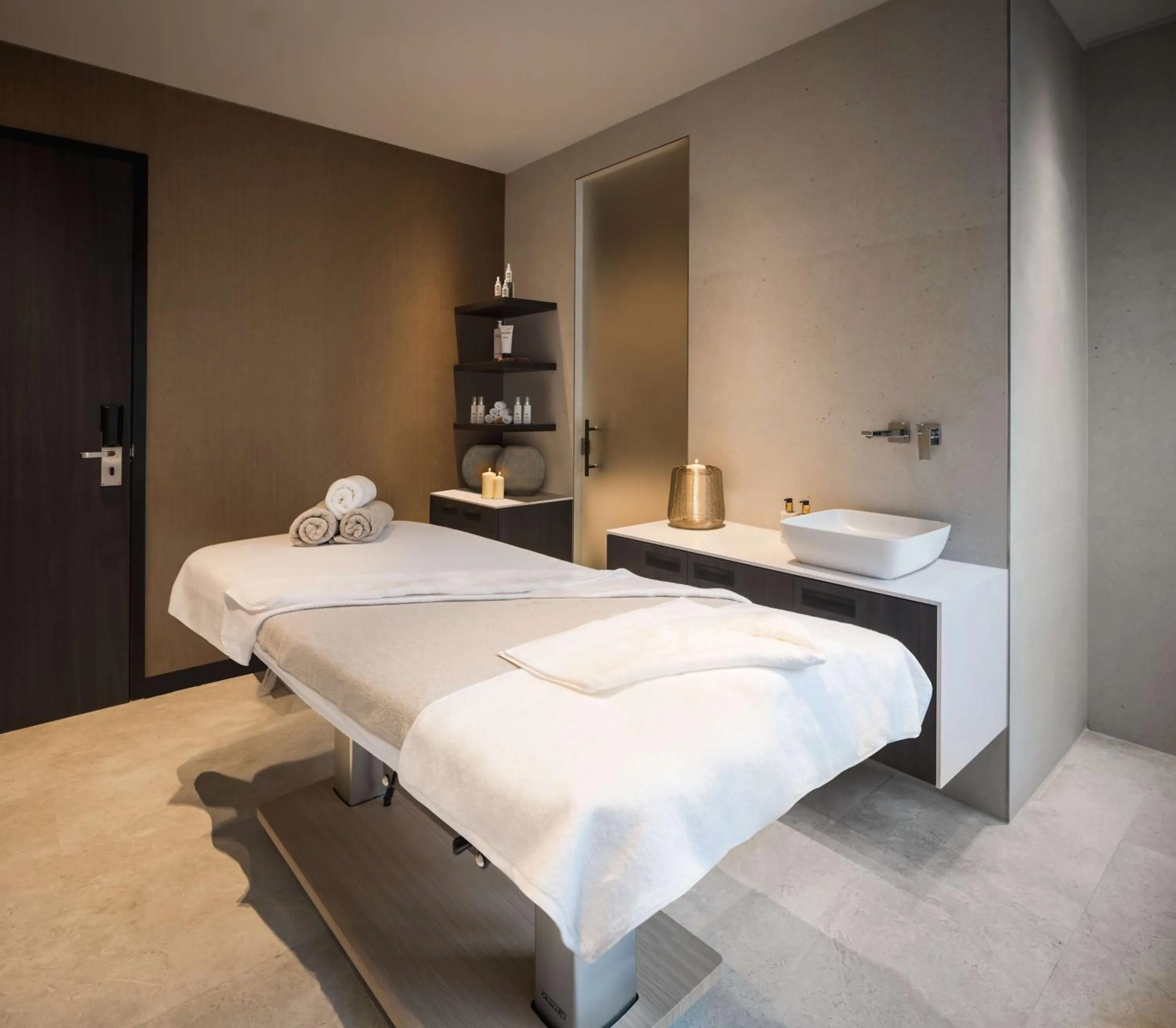 Spa and wellness centre/facilities, Bed in Anantara Grand Hotel Krasnapolsky Amsterdam