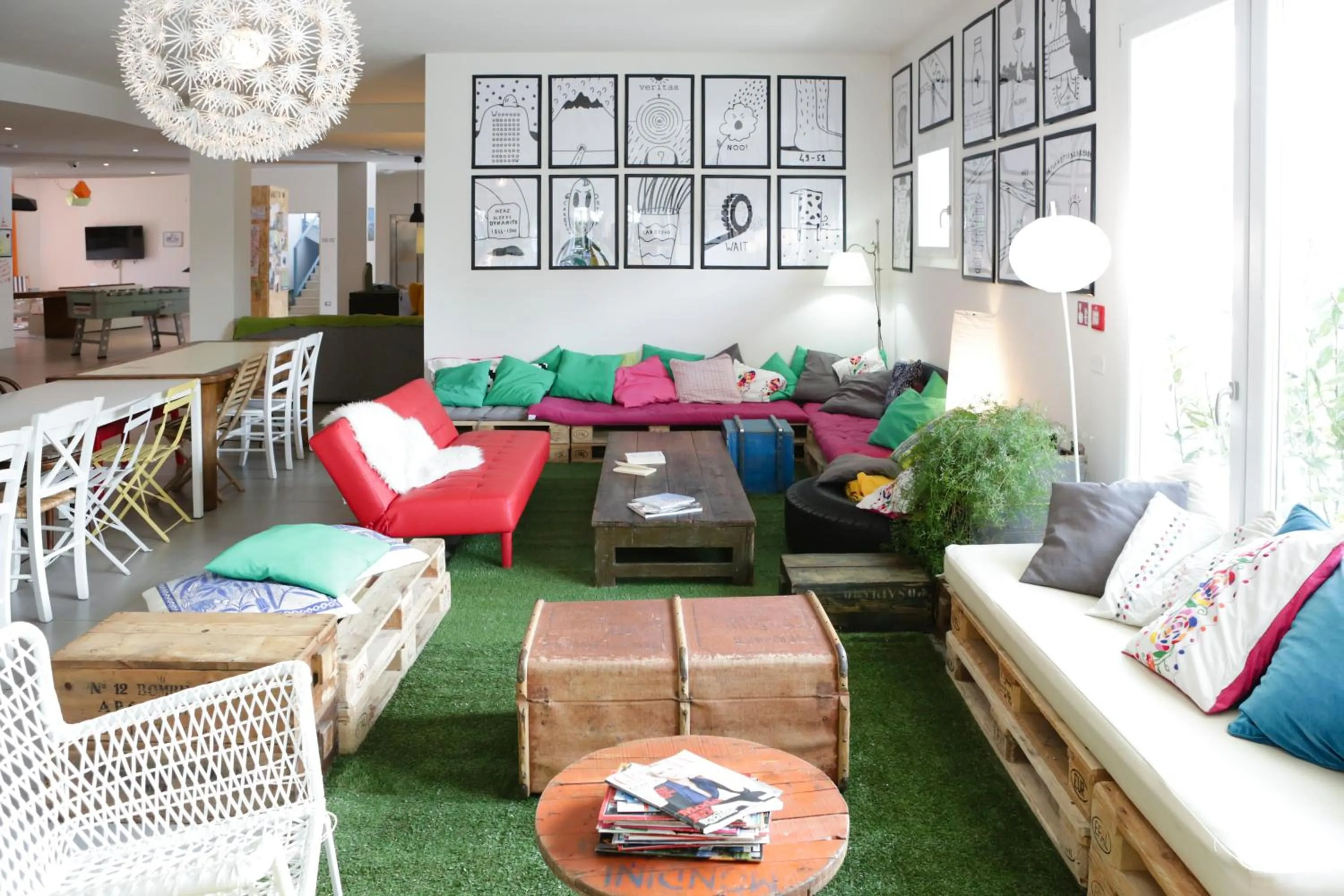 Staff in Ostello Meet Gardalake Hostel