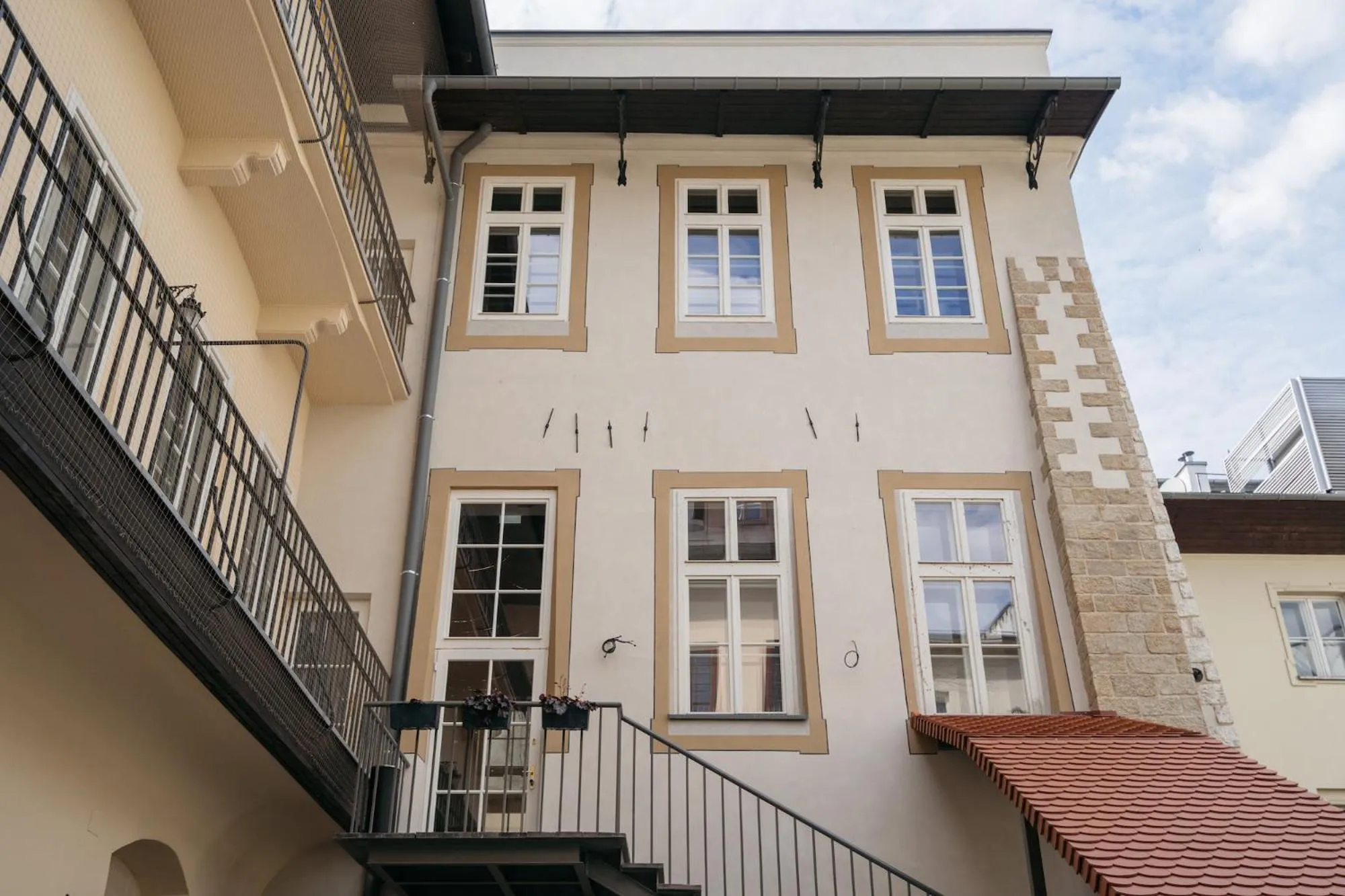 Property building in Cu Residence - LoftAffair Spa Collection