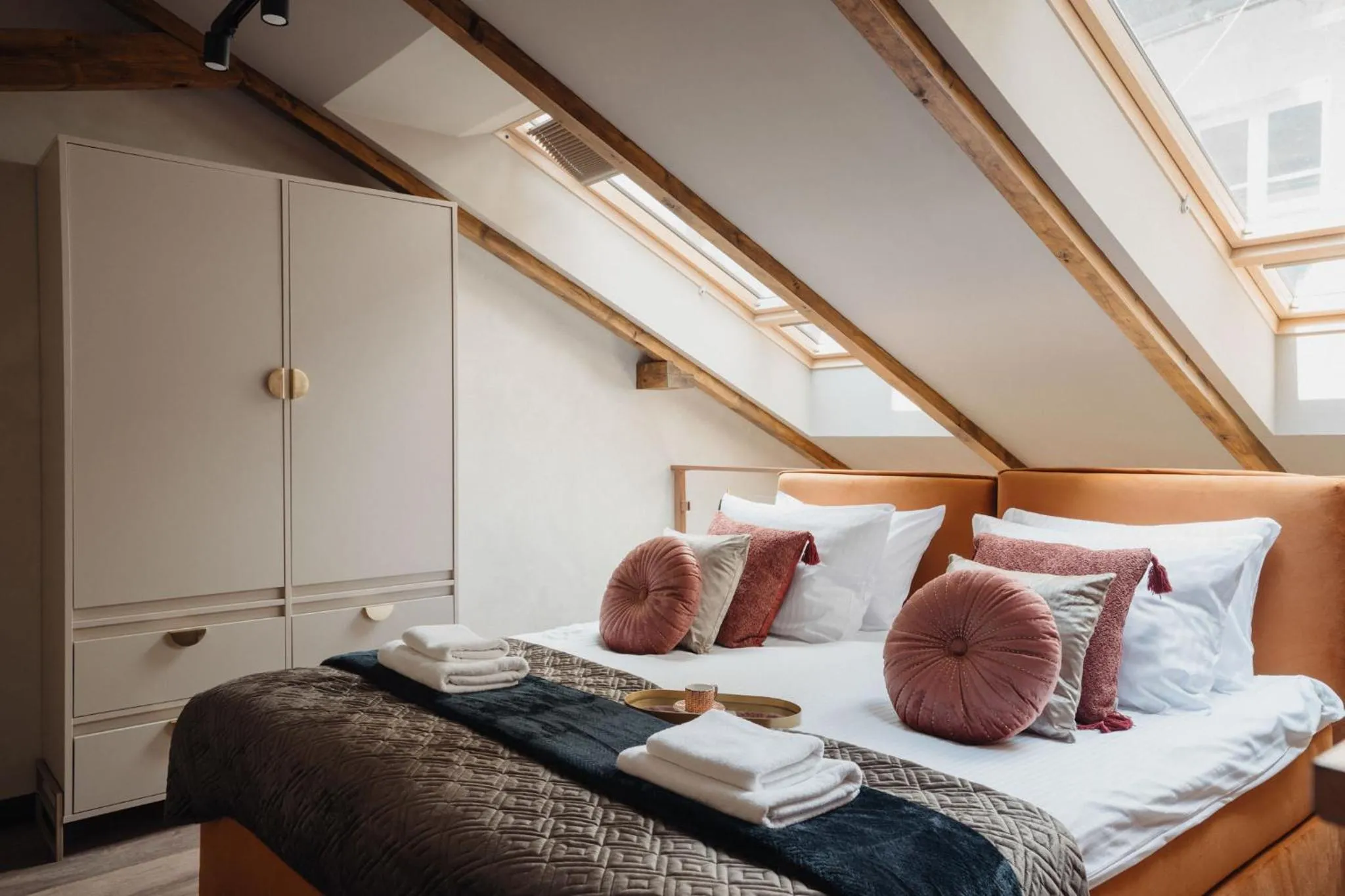 Bed in Cu Residence - LoftAffair Spa Collection