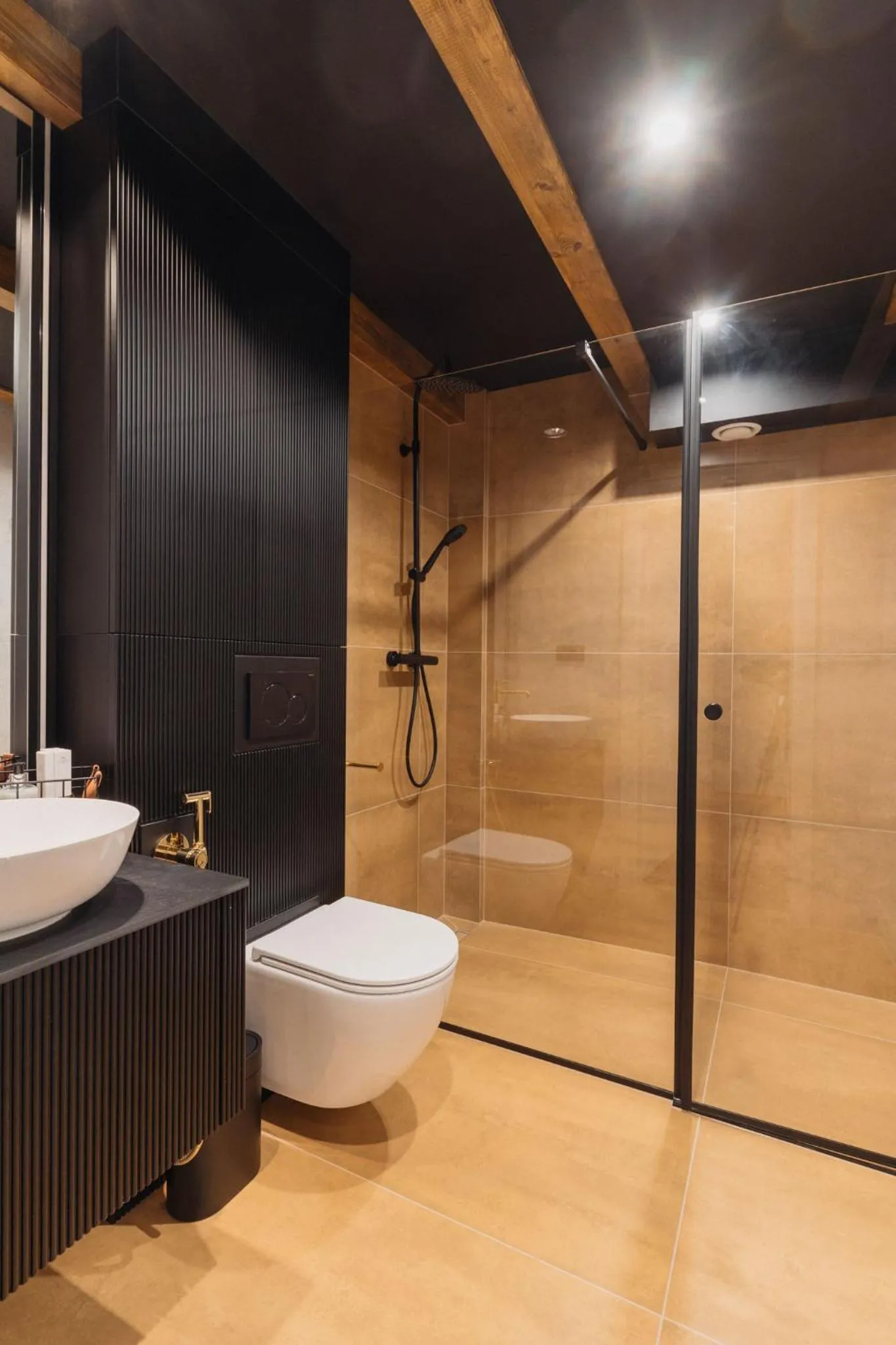 Shower in Cu Residence - LoftAffair Spa Collection