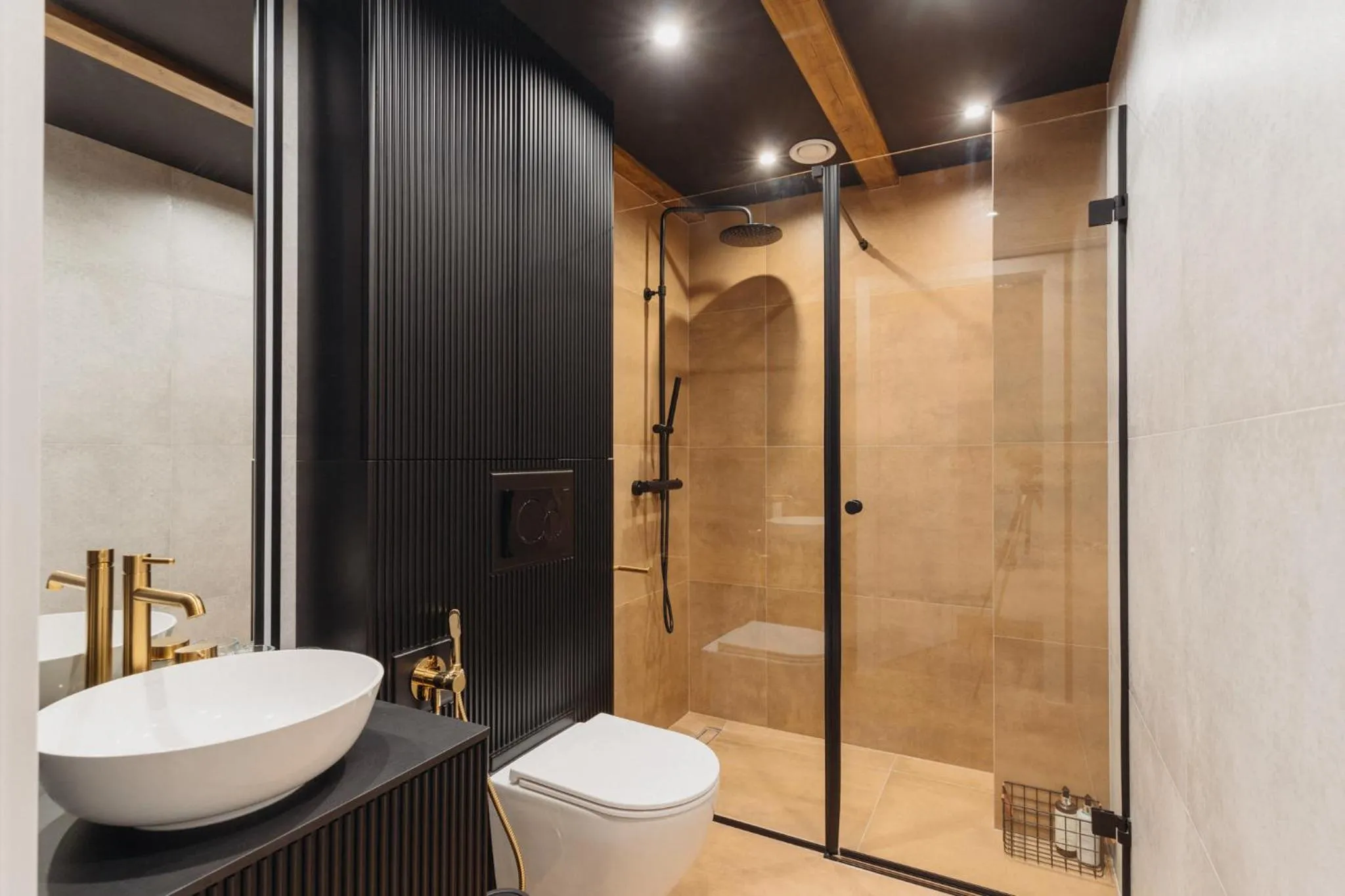 Shower in Cu Residence - LoftAffair Spa Collection