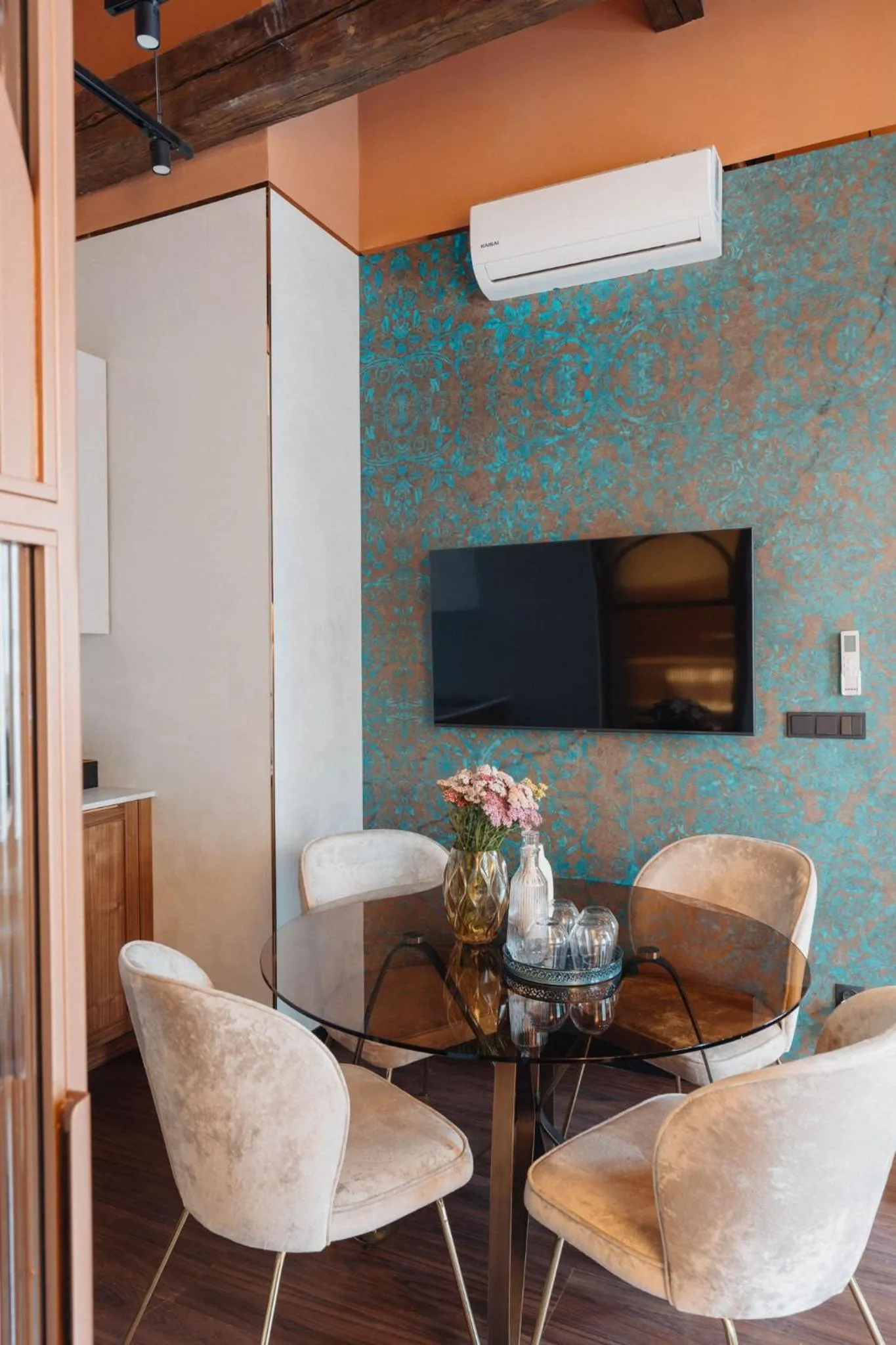 TV and multimedia in Cu Residence - LoftAffair Spa Collection