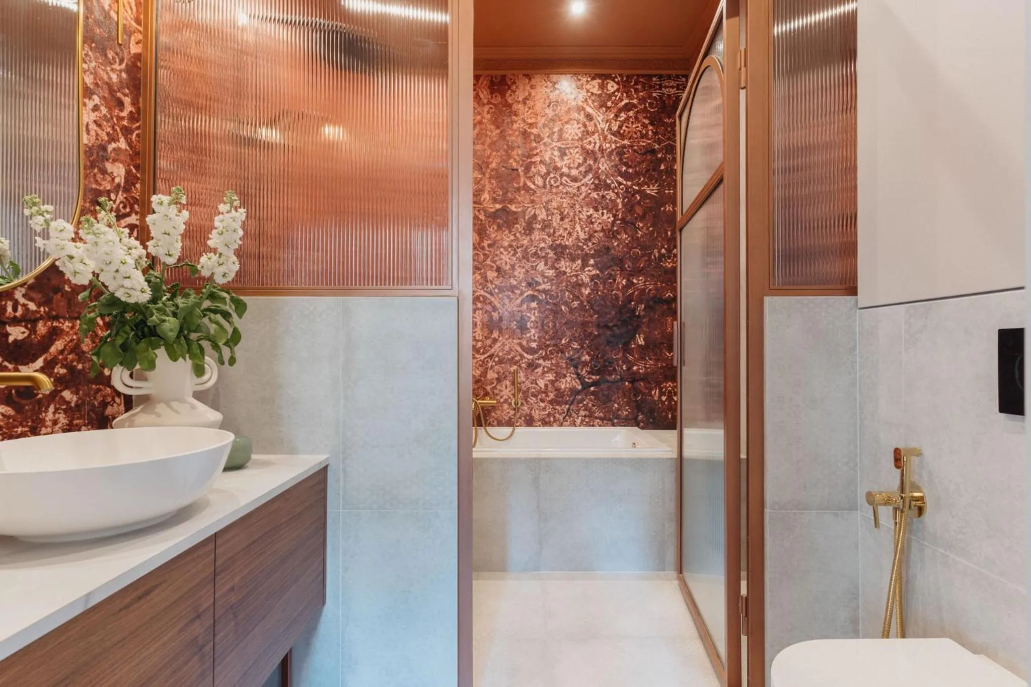 Shower in Cu Residence - LoftAffair Spa Collection